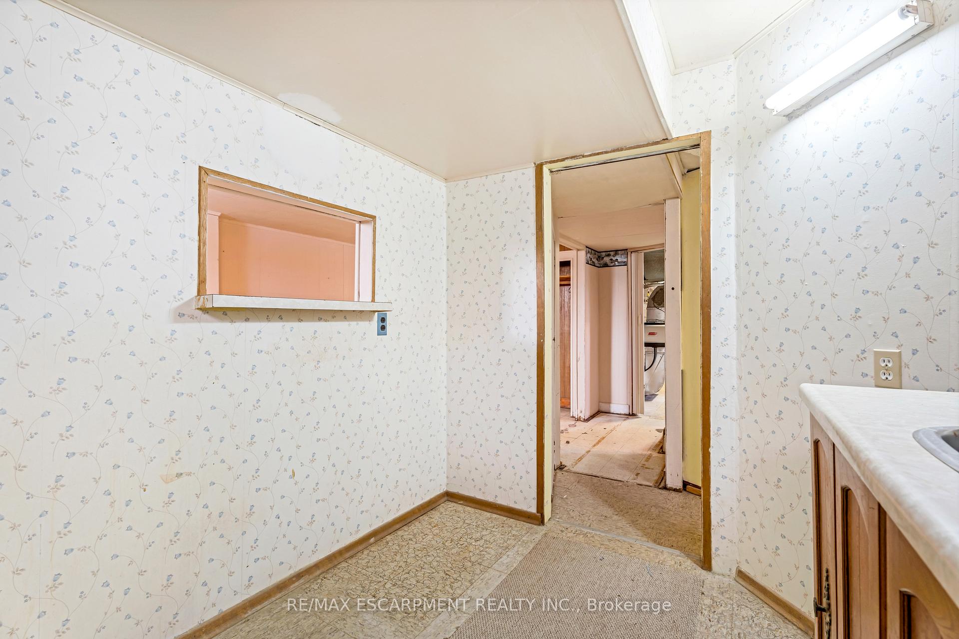 Photo 33 of 59 Mountain Avenue N, Hamilton, Stoney Creek — HOMEH