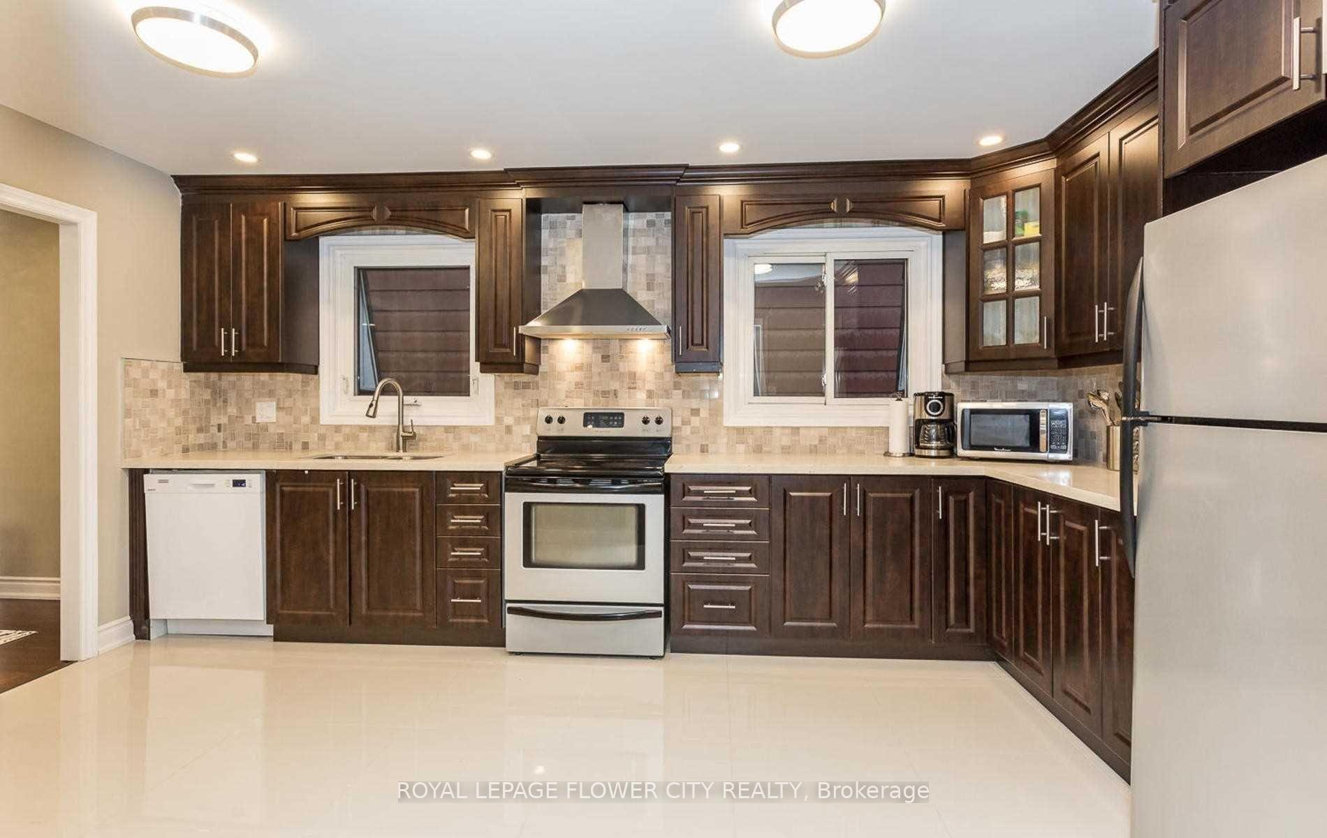 Photo 3 of 268 Vodden Street, Brampton, Madoc — HOMEH