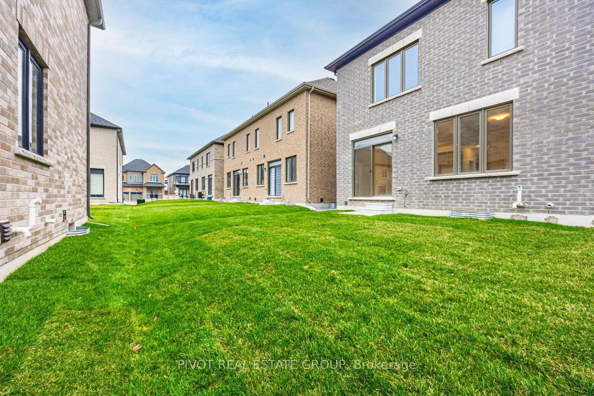 Photo 56 of 31 Waterfront Crescent, Whitby, Port Whitby — HOMEH