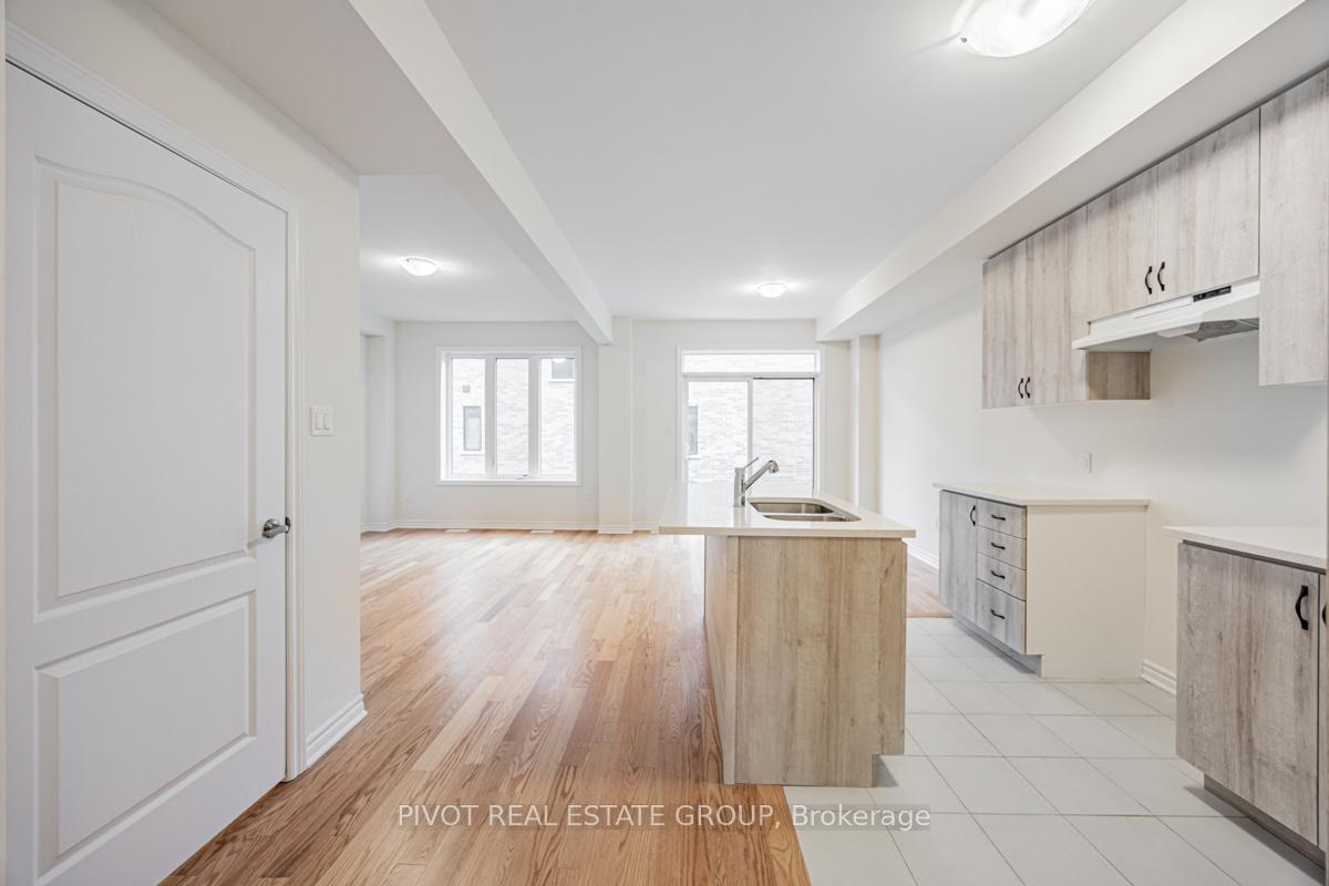 Photo 7 of 31 Waterfront Crescent, Whitby, Port Whitby — HOMEH