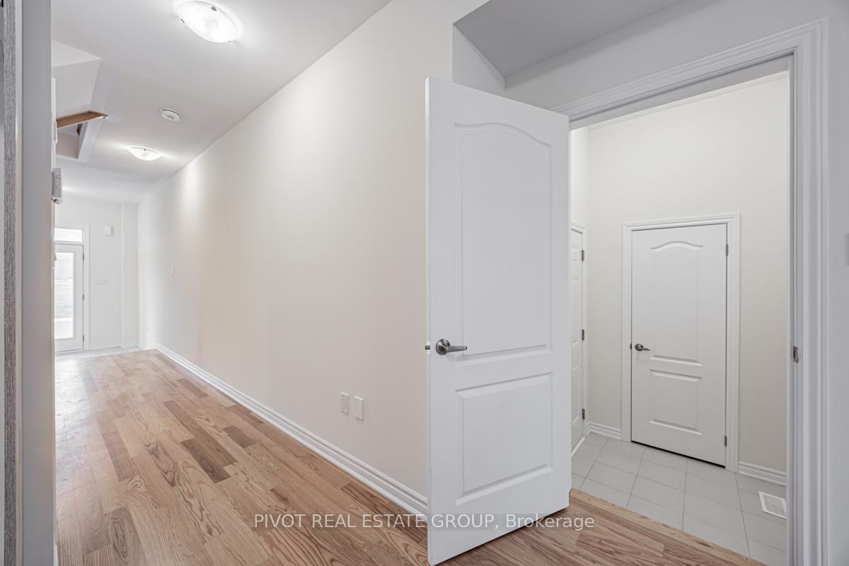 Photo 14 of 31 Waterfront Crescent, Whitby, Port Whitby — HOMEH