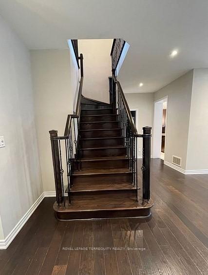 Photo 7 of 4605 Keystone Crescent, Burlington, Alton — HOMEH