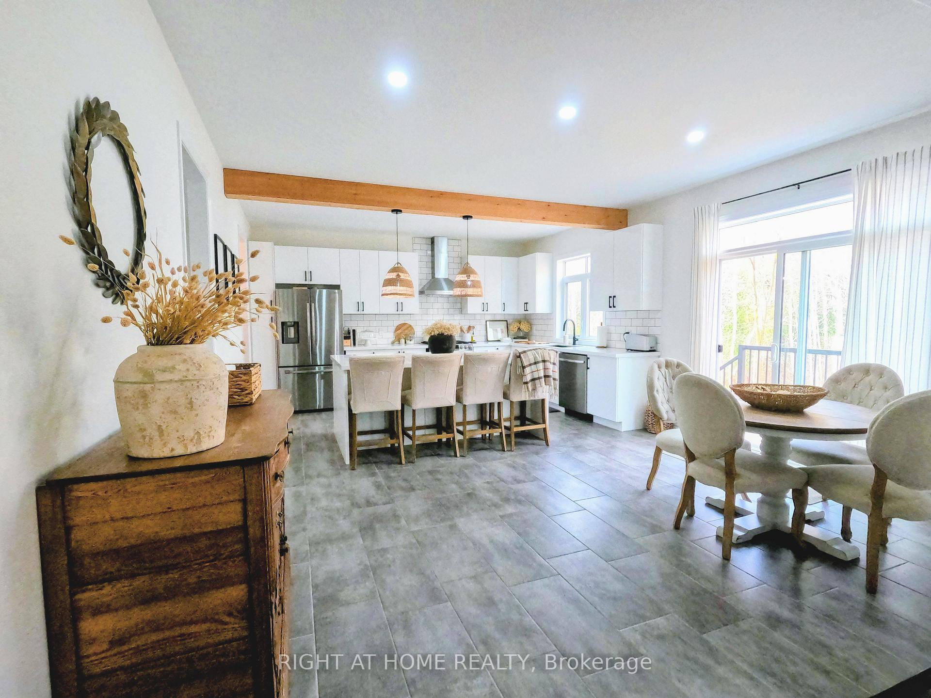 Photo 18 of 215 Roy Drive, Clearview, Stayner — HOMEH