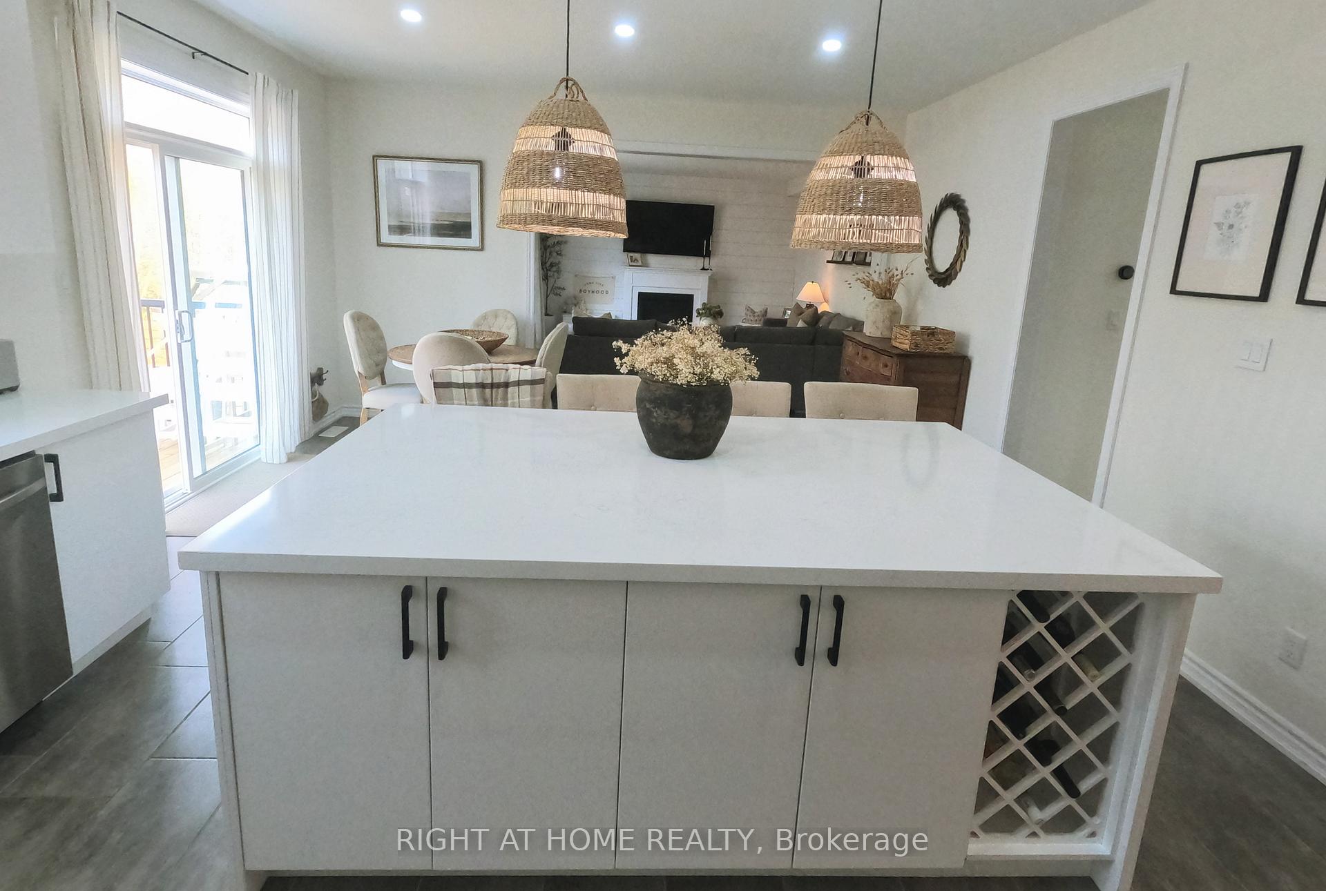 Photo 21 of 215 Roy Drive, Clearview, Stayner — HOMEH