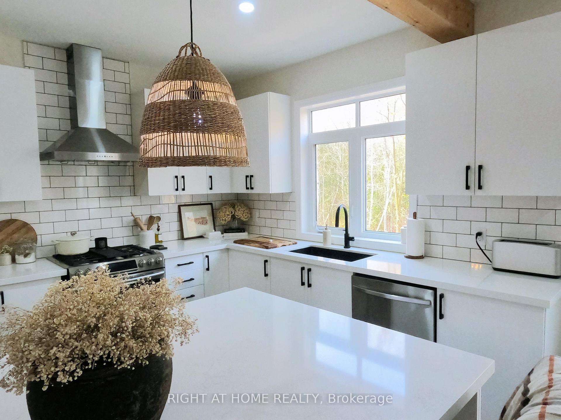Photo 39 of 215 Roy Drive, Clearview, Stayner — HOMEH