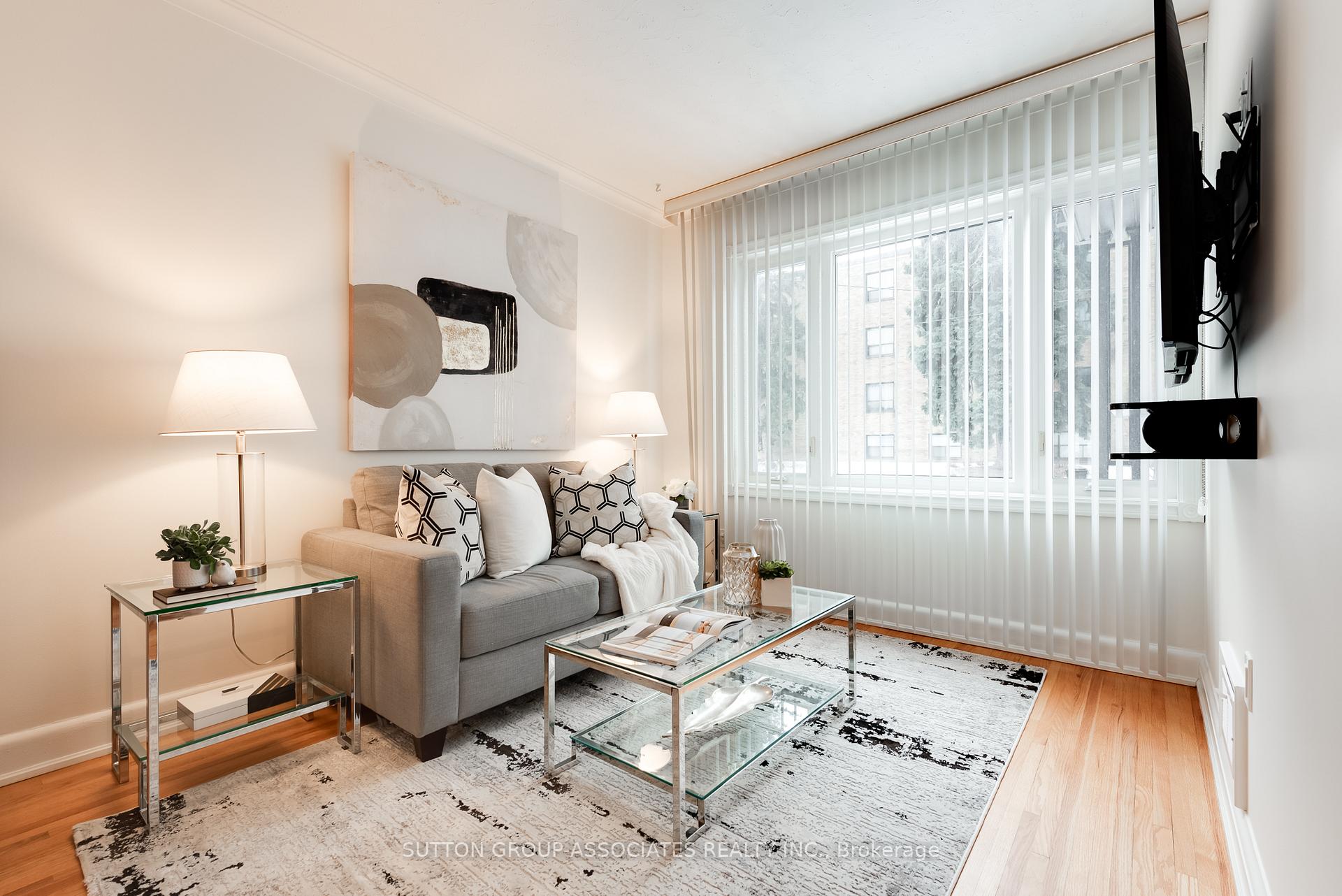 Photo 11 of 269 Winnett Avenue, Toronto, Humewood-Cedarvale — HOMEH