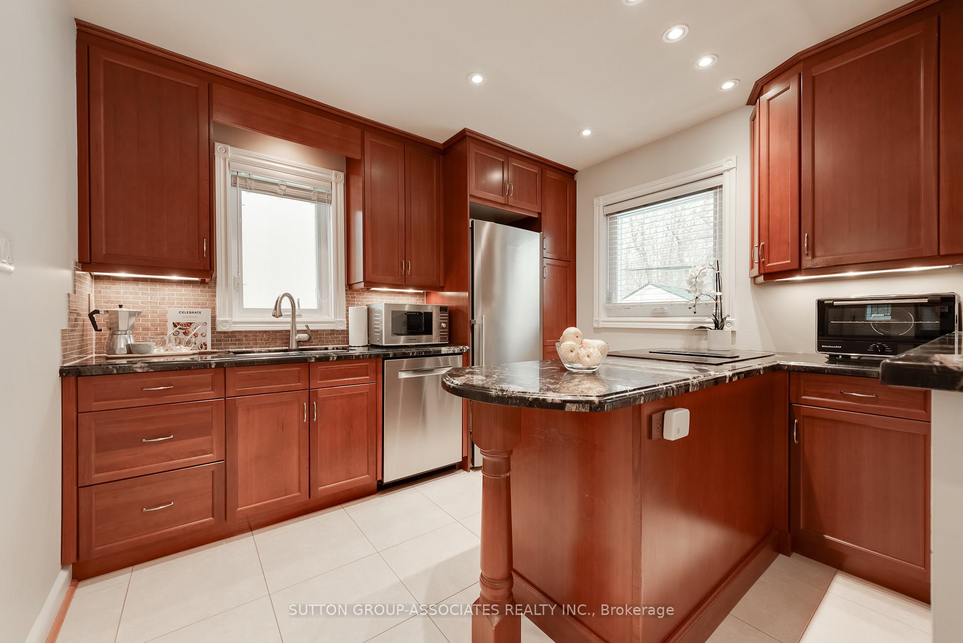 Photo 16 of 269 Winnett Avenue, Toronto, Humewood-Cedarvale — HOMEH