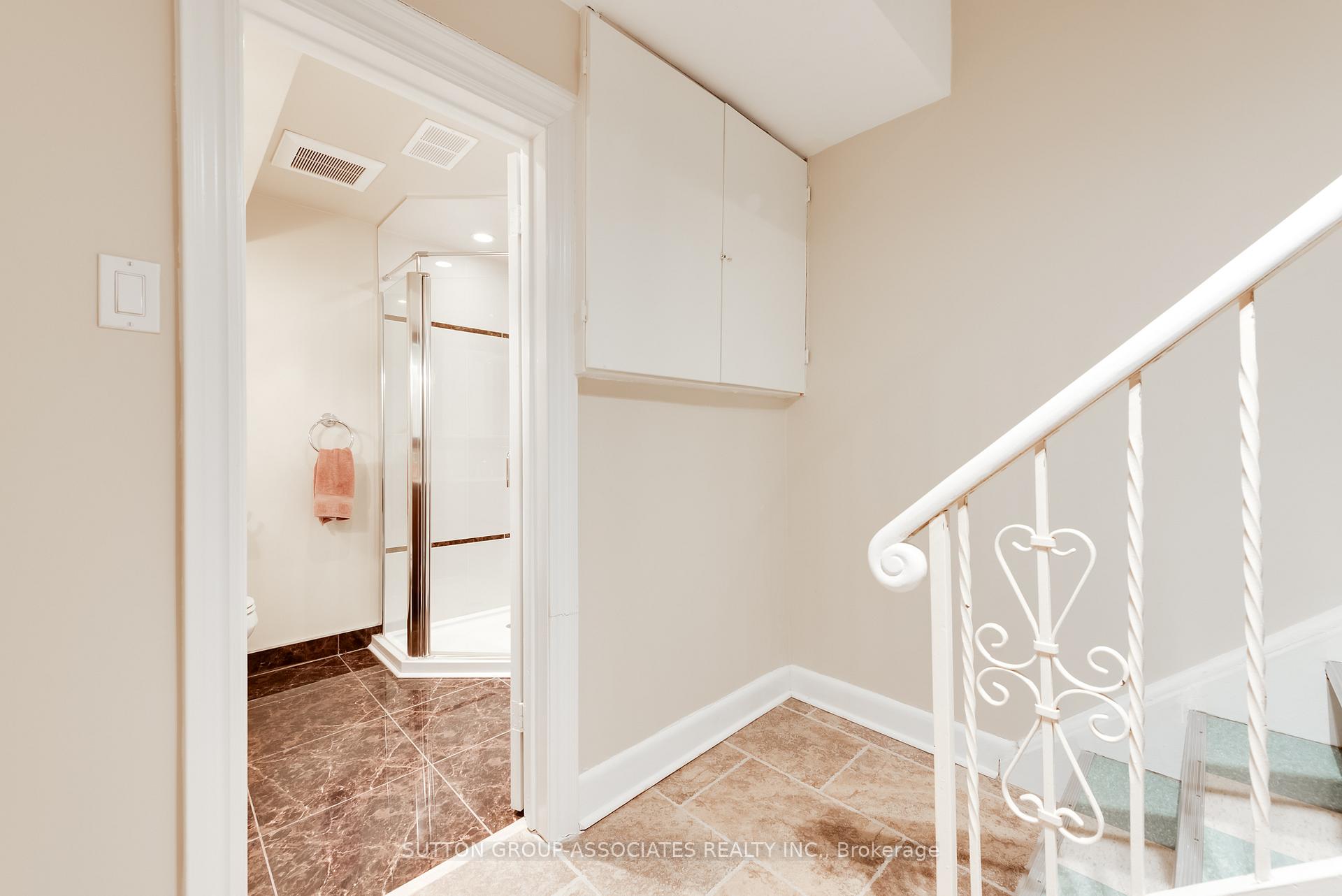 Photo 32 of 269 Winnett Avenue, Toronto, Humewood-Cedarvale — HOMEH
