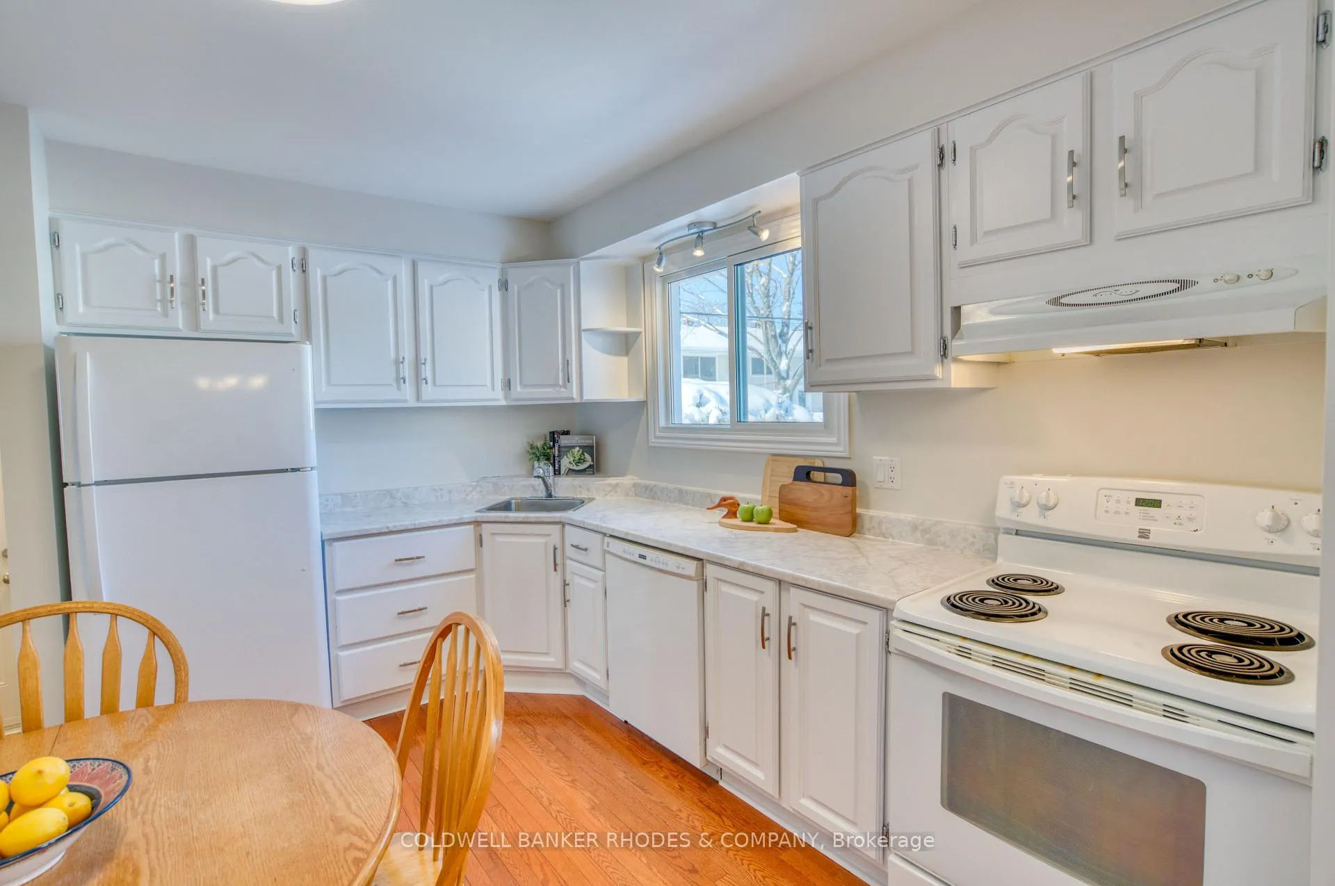 Photo 15 of 1947 Conrad Avenue, Ottawa, Guildwood Estates - Urbandale Acres — HOMEH