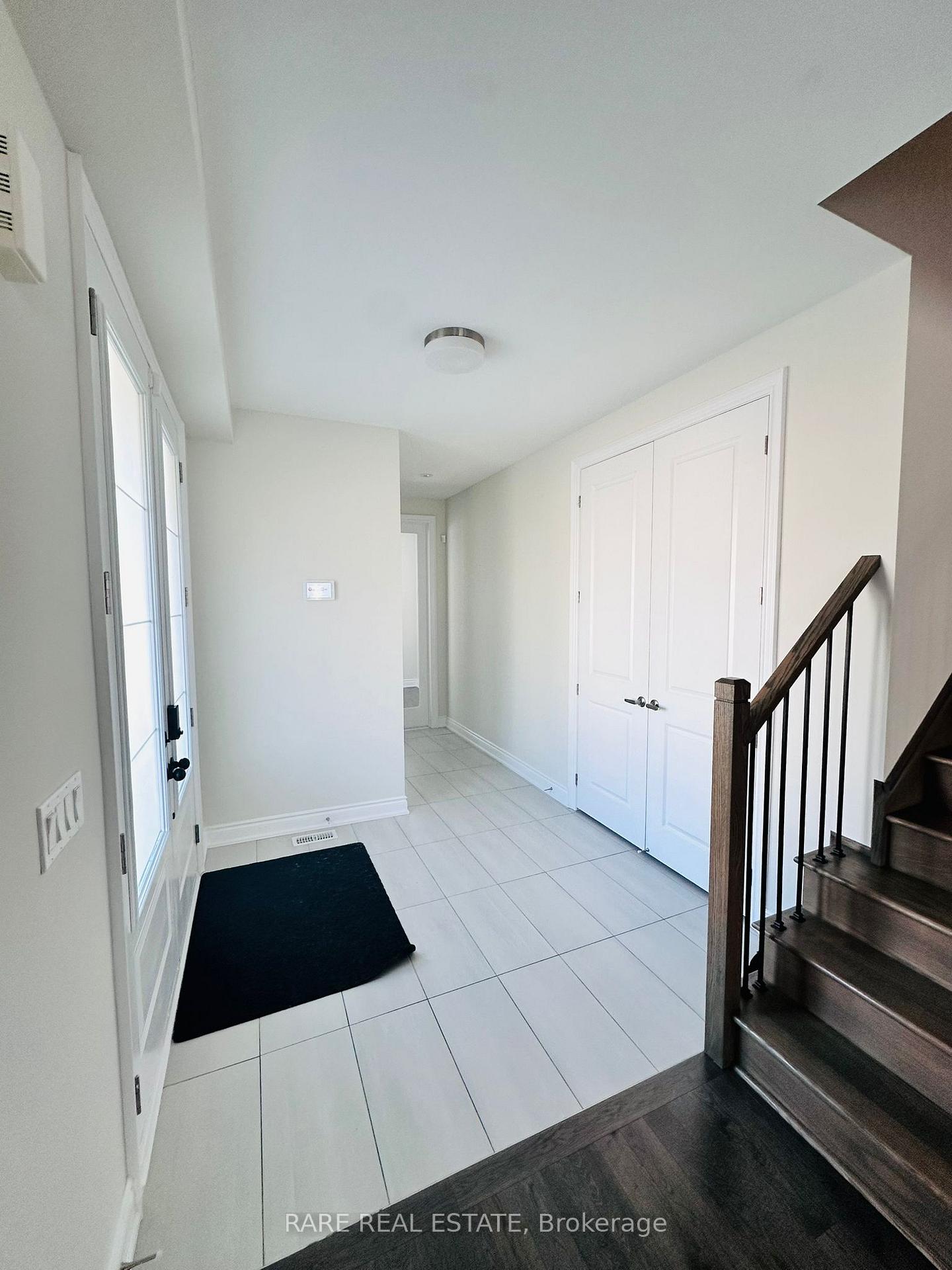 Photo 4 of 1493 Blackmore Street E, Innisfil, Alcona — HOMEH
