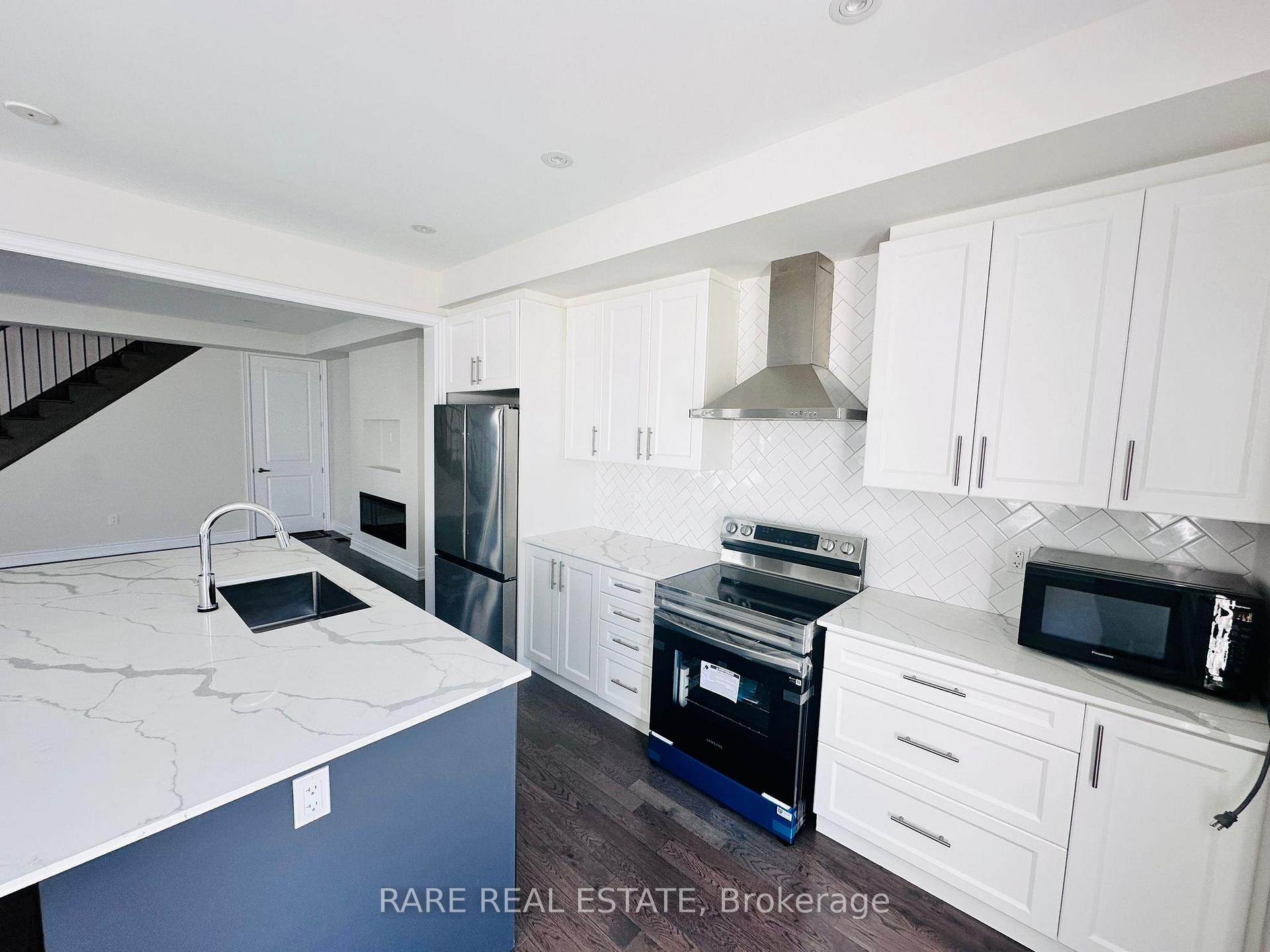 Photo 9 of 1493 Blackmore Street E, Innisfil, Alcona — HOMEH