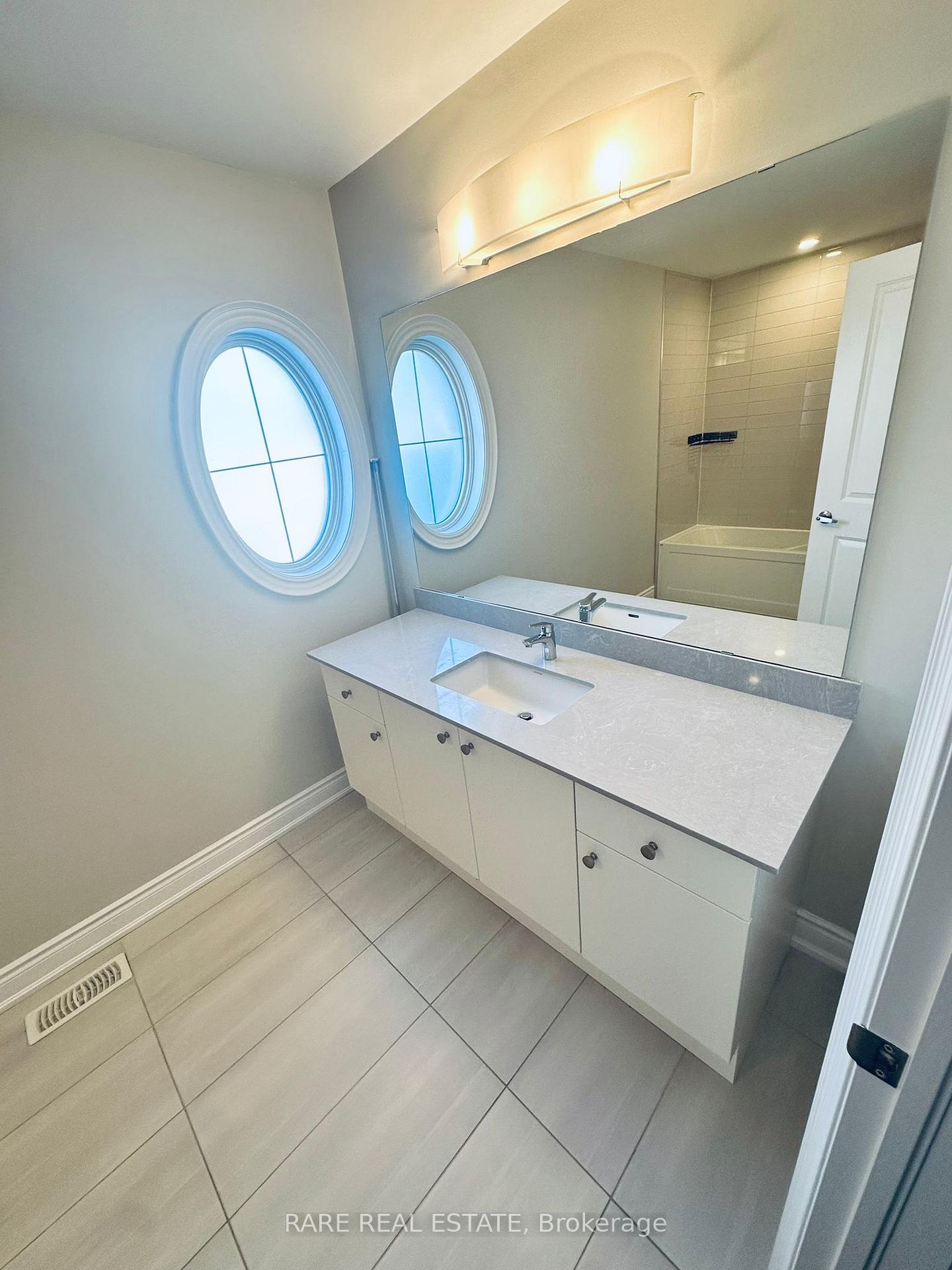 Photo 13 of 1493 Blackmore Street E, Innisfil, Alcona — HOMEH