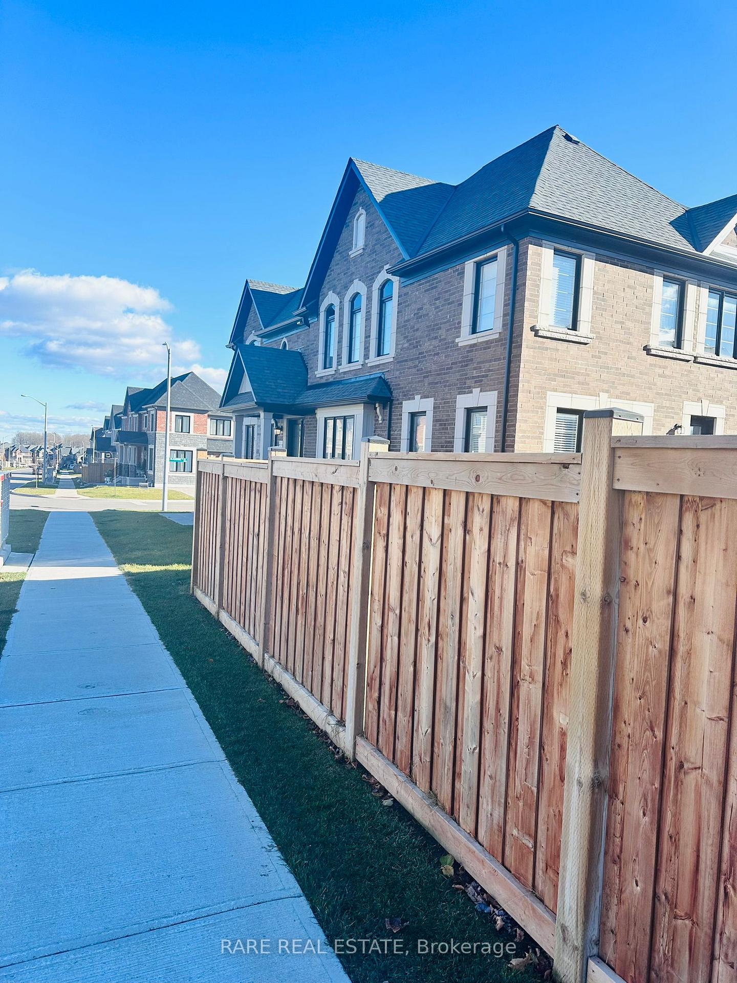 Photo 43 of 1493 Blackmore Street E, Innisfil, Alcona — HOMEH