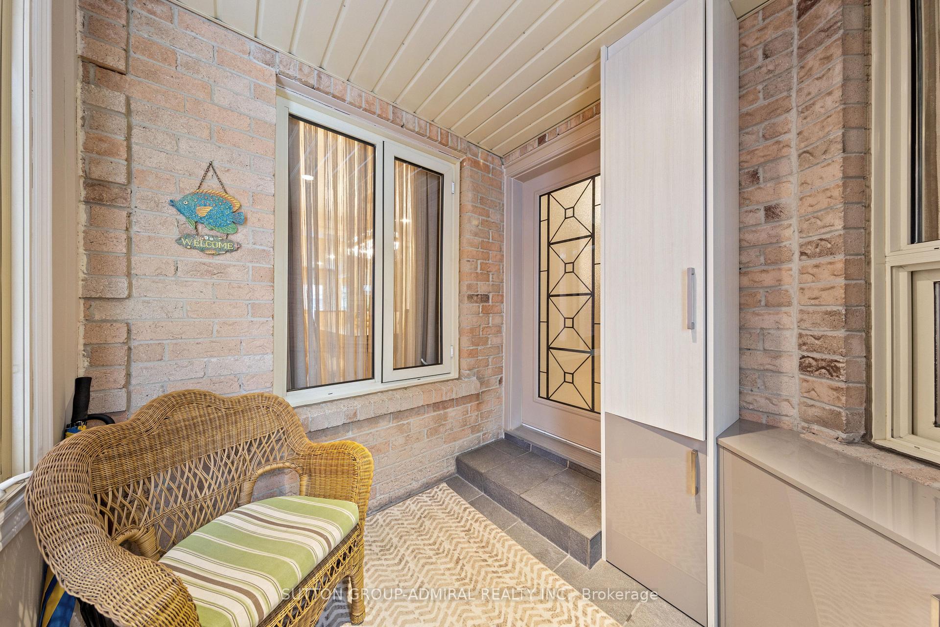 Photo 3 of 185 Chelwood Drive, Vaughan, Brownridge — HOMEH
