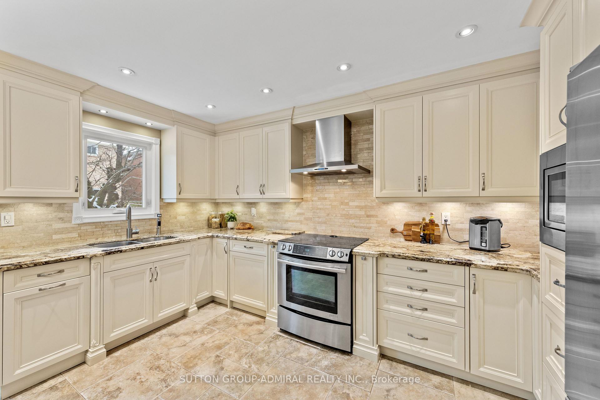 Photo 16 of 185 Chelwood Drive, Vaughan, Brownridge — HOMEH
