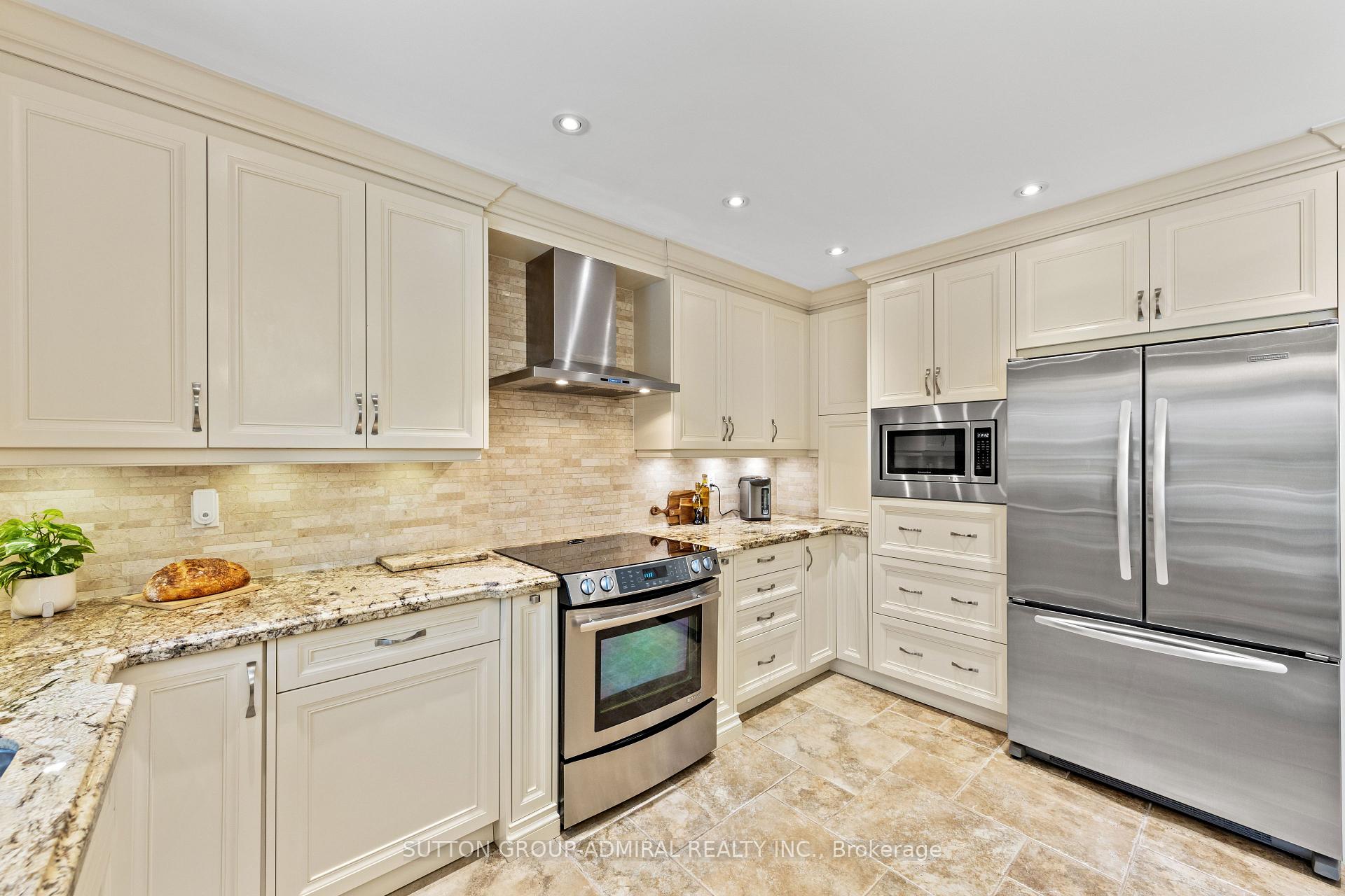Photo 18 of 185 Chelwood Drive, Vaughan, Brownridge — HOMEH