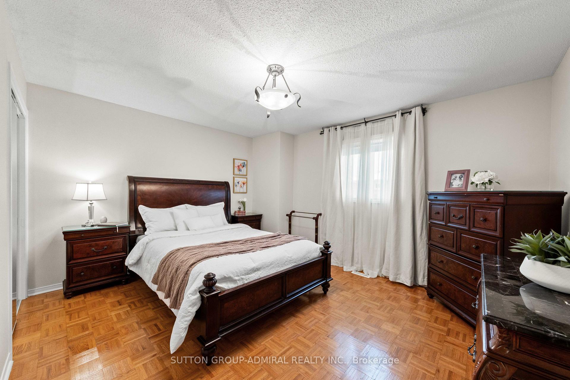 Photo 33 of 185 Chelwood Drive, Vaughan, Brownridge — HOMEH