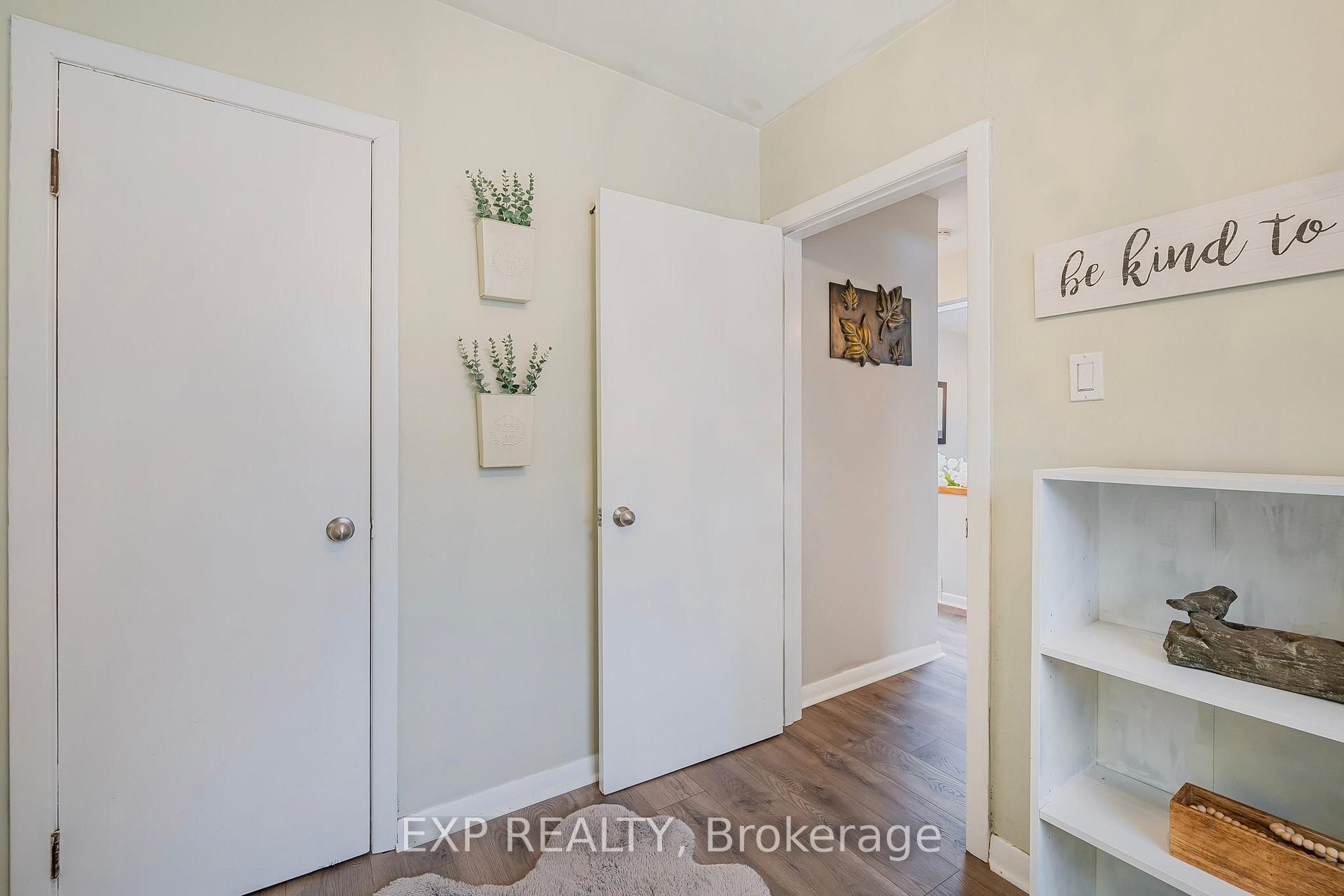 Photo 20 of 25 Kemano Road, Aurora, Aurora Heights — HOMEH