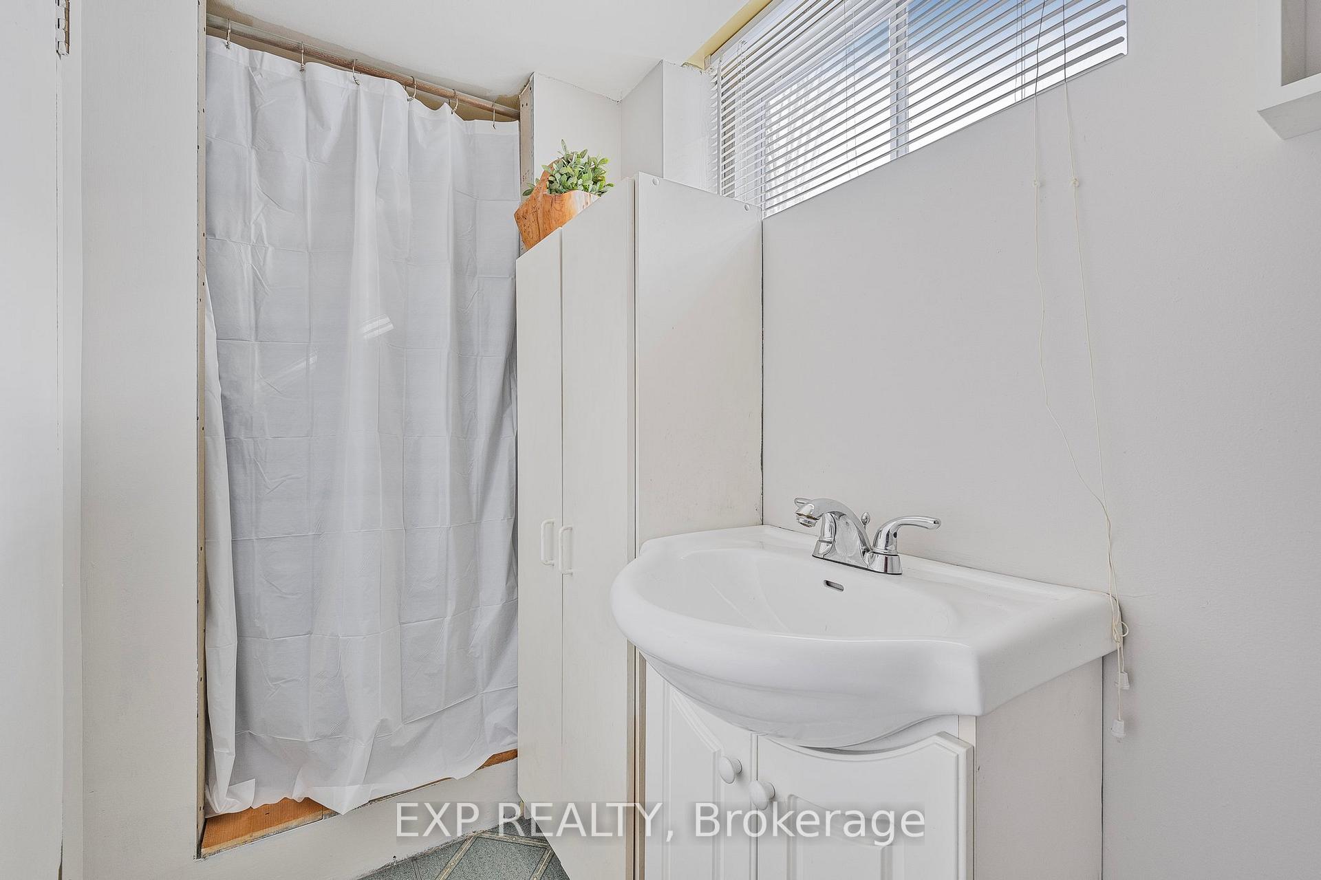 Photo 37 of 25 Kemano Road, Aurora, Aurora Heights — HOMEH