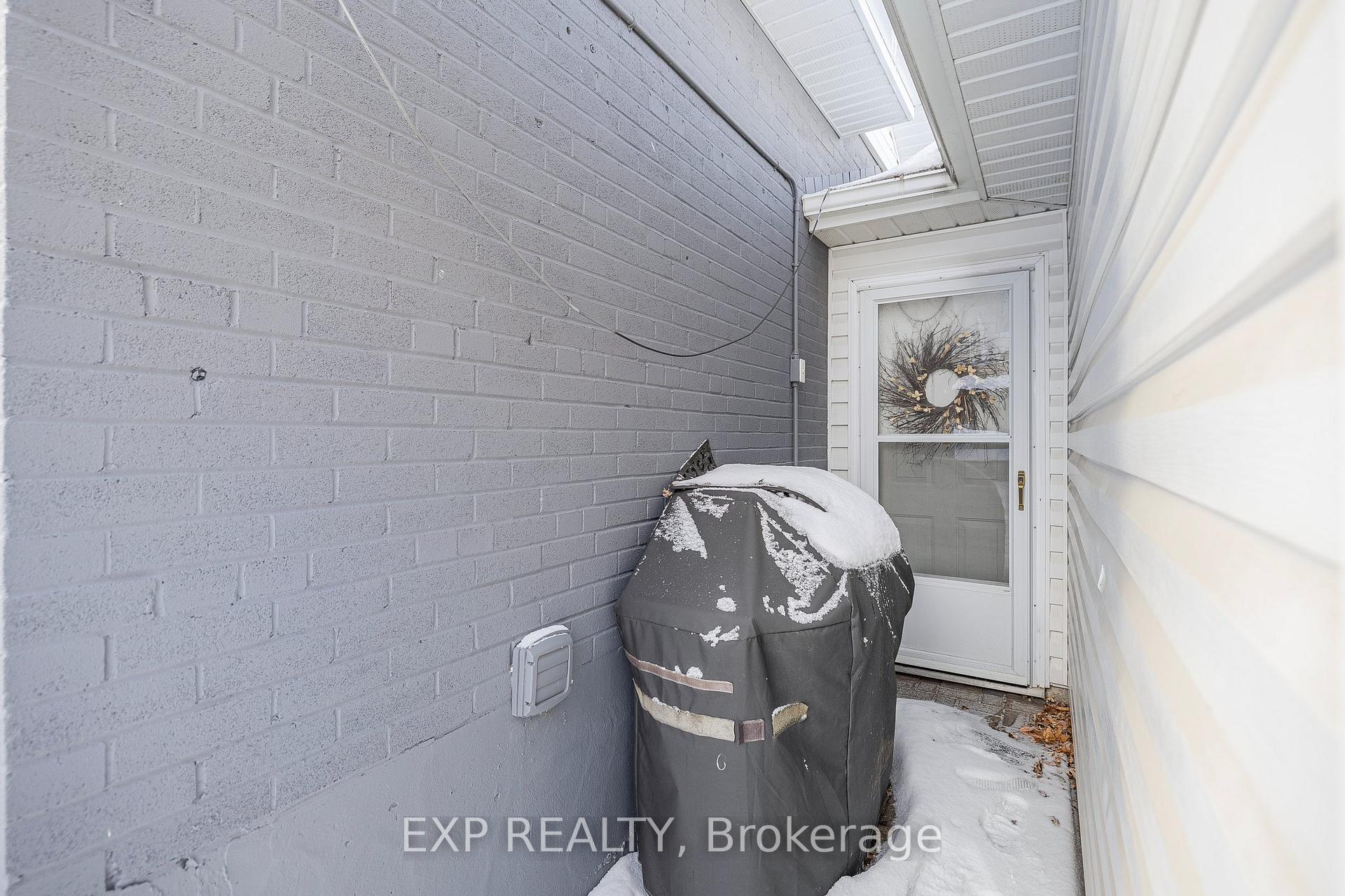Photo 43 of 25 Kemano Road, Aurora, Aurora Heights — HOMEH