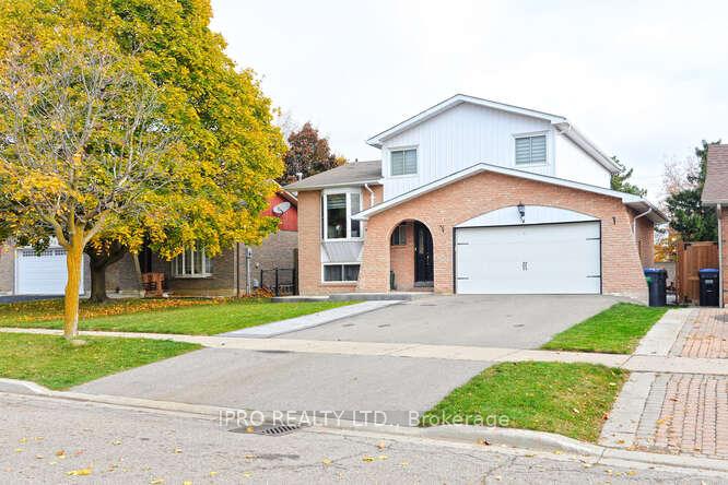 Front of Unit Bsmt, 54 Blackthorn Lane