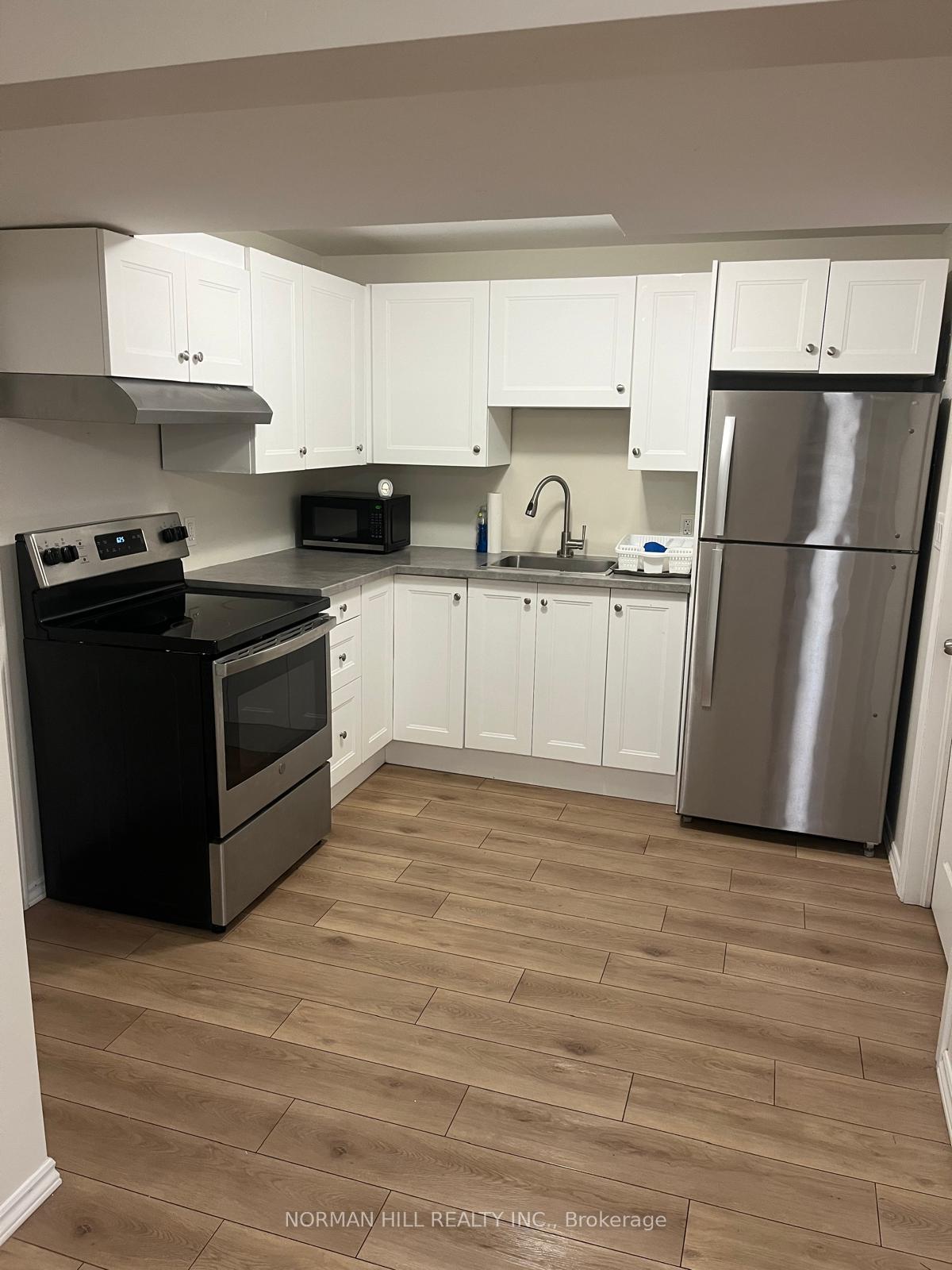 Photo 4 of Unit D, 17 Centre Street, Barrie, Allandale — HOMEH