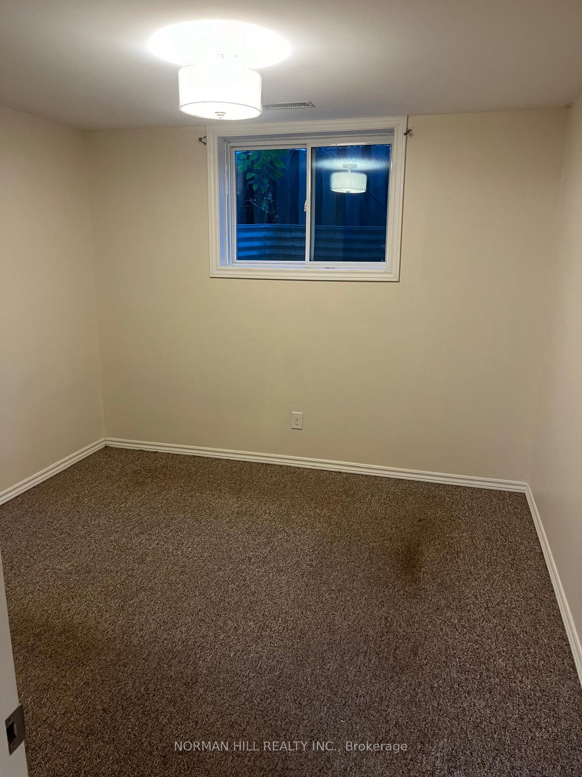 Photo 6 of Unit D, 17 Centre Street, Barrie, Allandale — HOMEH