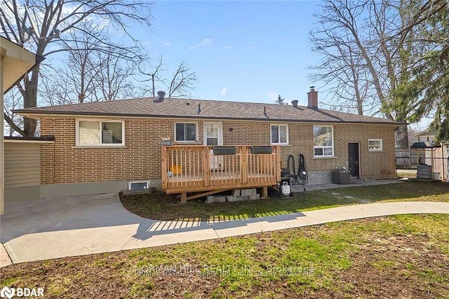 Photo 11 of Unit D, 17 Centre Street, Barrie, Allandale — HOMEH