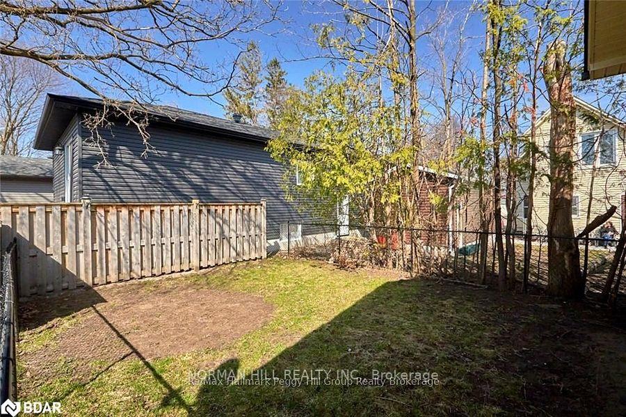 Photo 14 of Unit D, 17 Centre Street, Barrie, Allandale — HOMEH