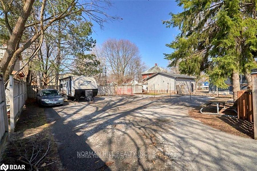 Photo 15 of Unit D, 17 Centre Street, Barrie, Allandale — HOMEH