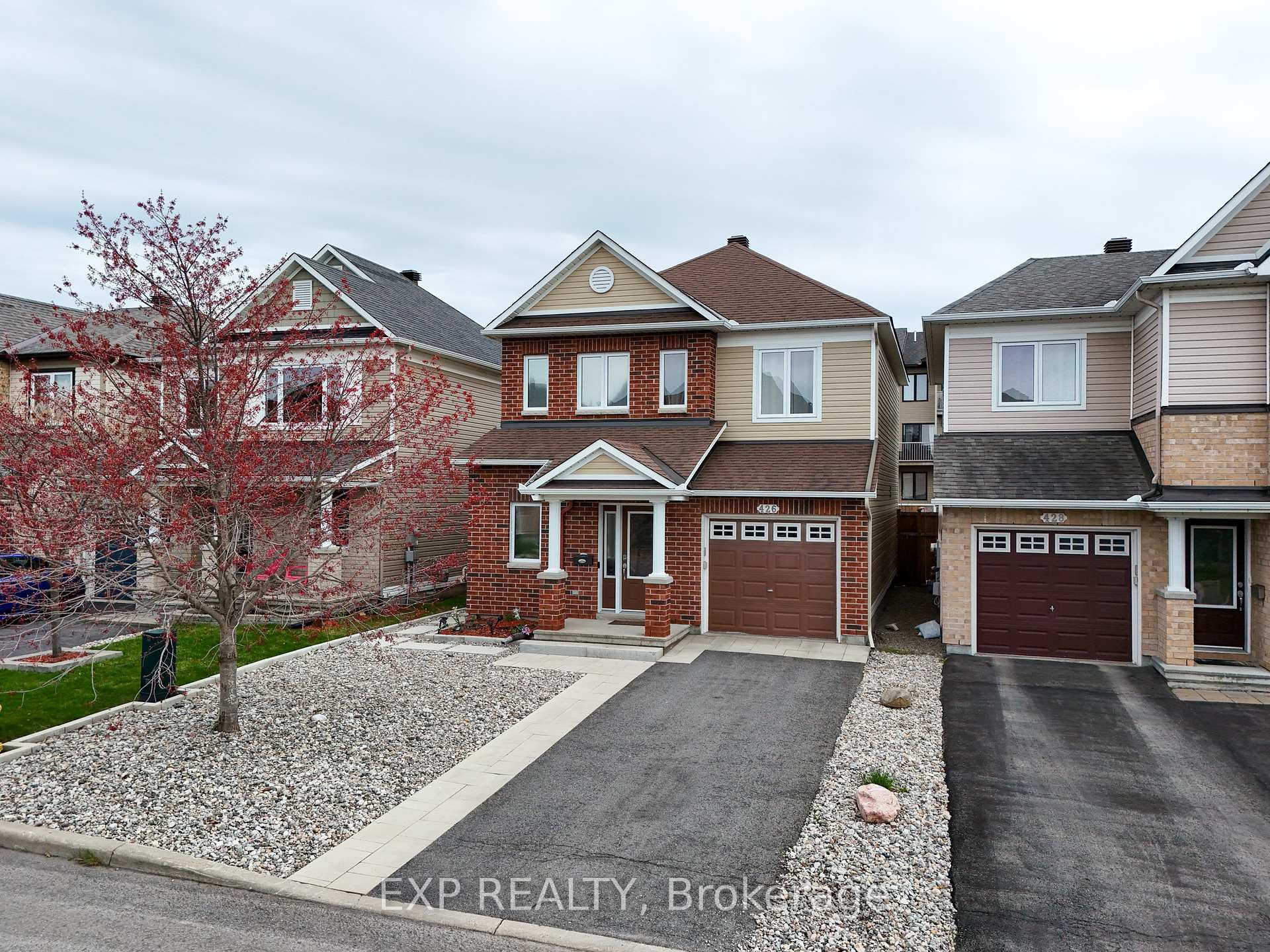 Photo 2 of 426 Pillett Street, Ottawa, Barrhaven - Strandherd — HOMEH