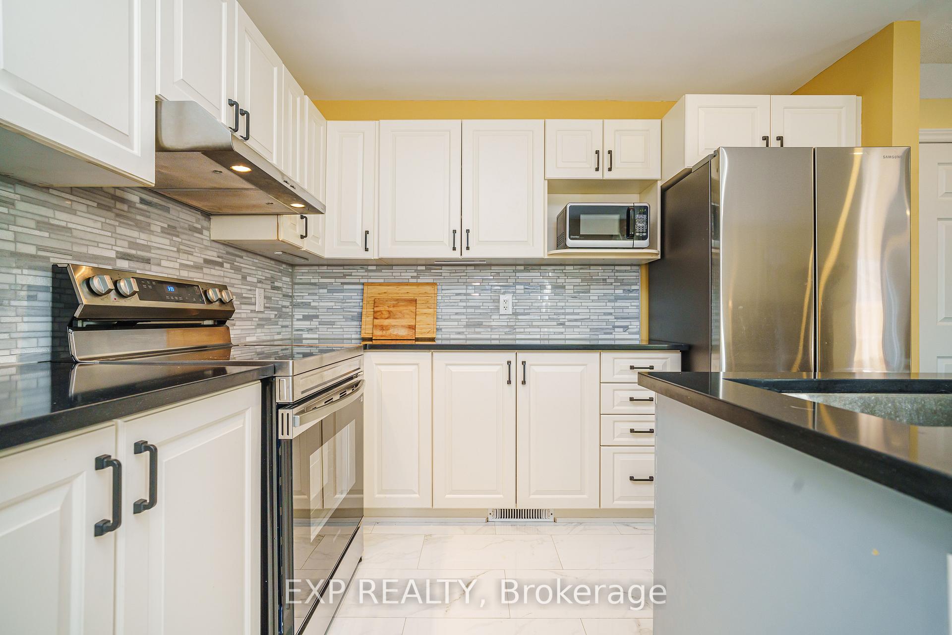 Photo 18 of 426 Pillett Street, Ottawa, Barrhaven - Strandherd — HOMEH