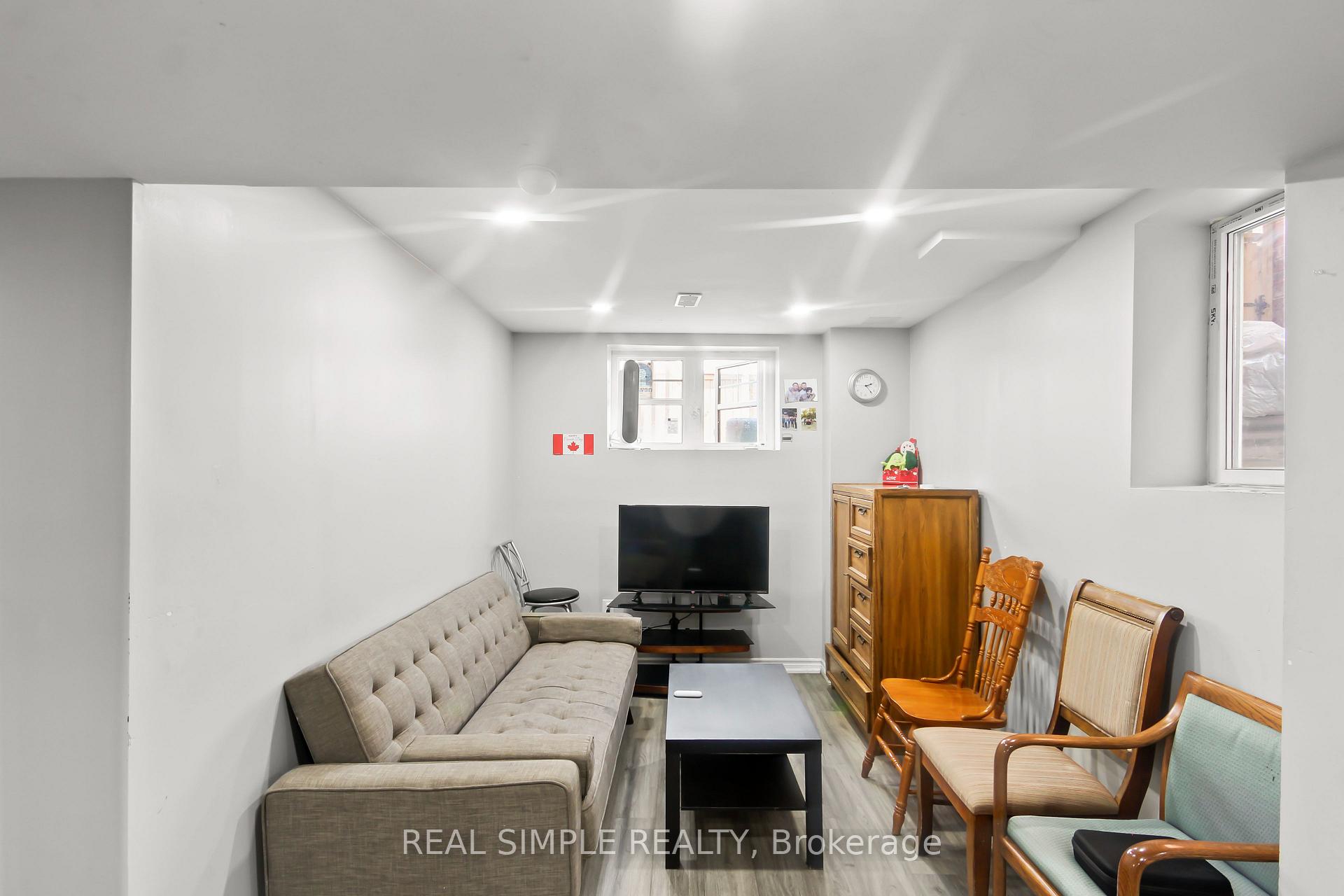 Photo 68 of 8 Wainwright Drive, Brampton, Northwest Brampton — HOMEH