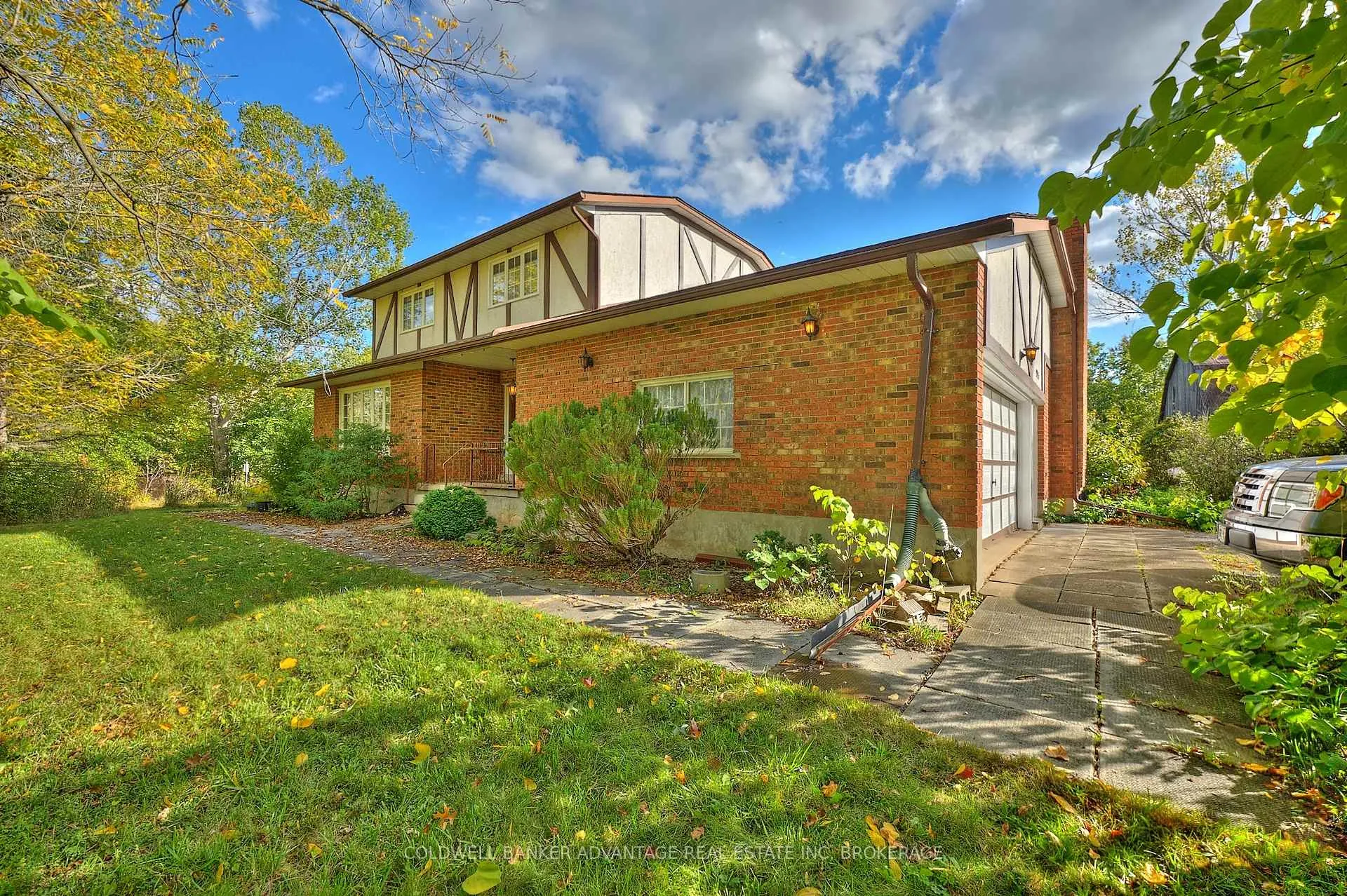 Photo 1 of 925 Carl Road, Welland, Cooks Mills — HOMEH