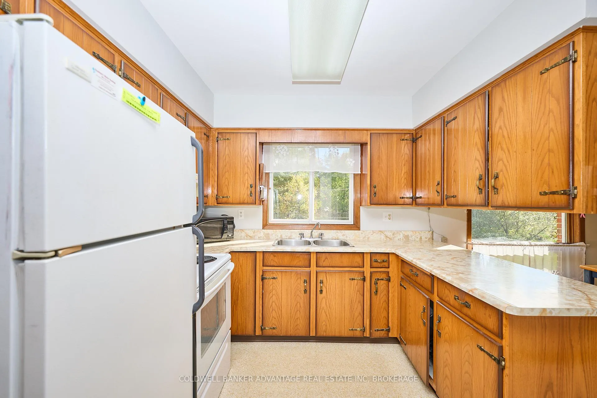 Photo 5 of 925 Carl Road, Welland, Cooks Mills — HOMEH