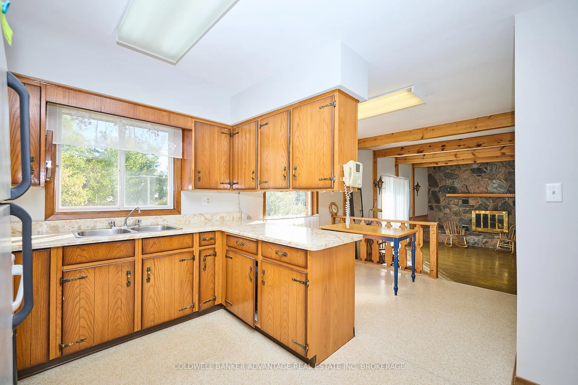 Photo 6 of 925 Carl Road, Welland, Cooks Mills — HOMEH