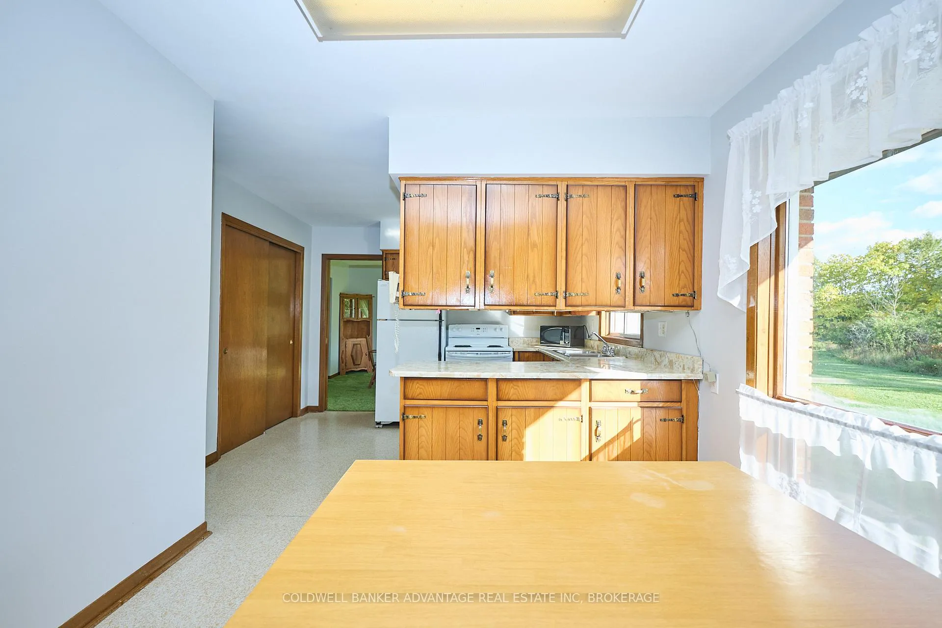 Photo 8 of 925 Carl Road, Welland, Cooks Mills — HOMEH