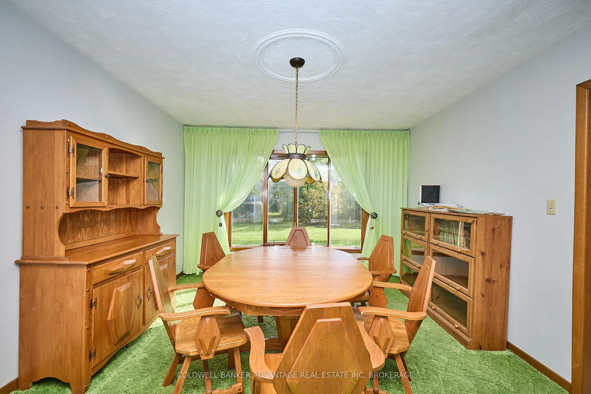 Photo 10 of 925 Carl Road, Welland, Cooks Mills — HOMEH