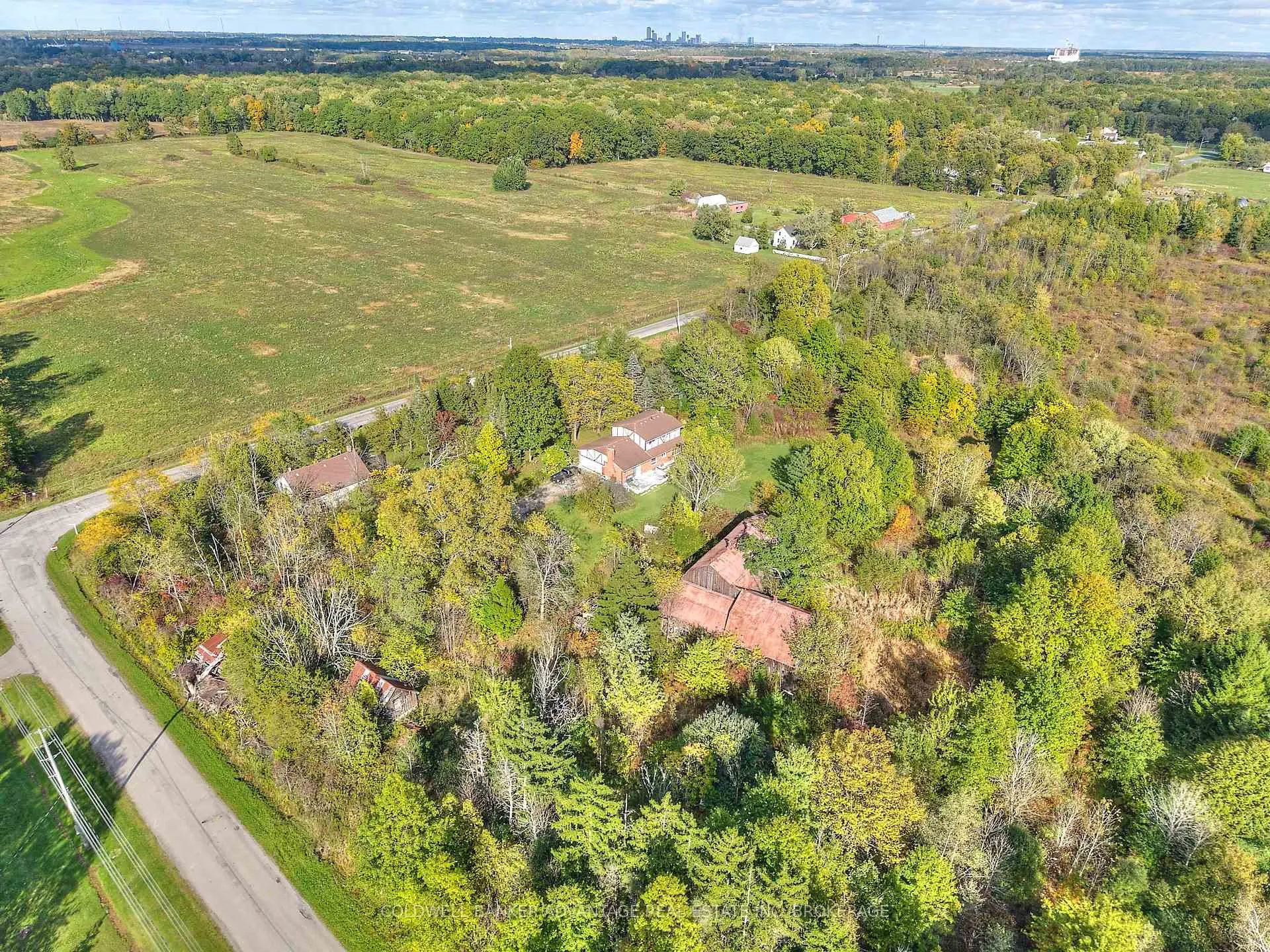 Photo 23 of 925 Carl Road, Welland, Cooks Mills — HOMEH