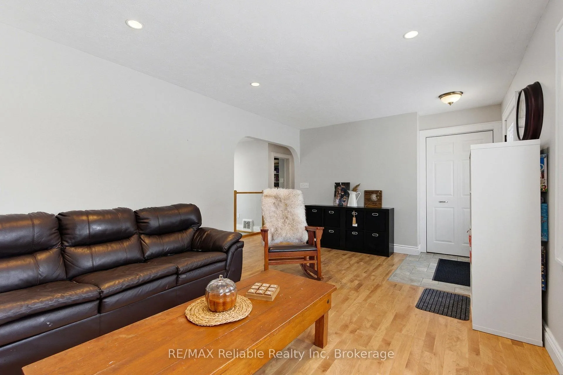 Photo 8 of 116 Oxford Street, Goderich, Goderich (Town) — HOMEH