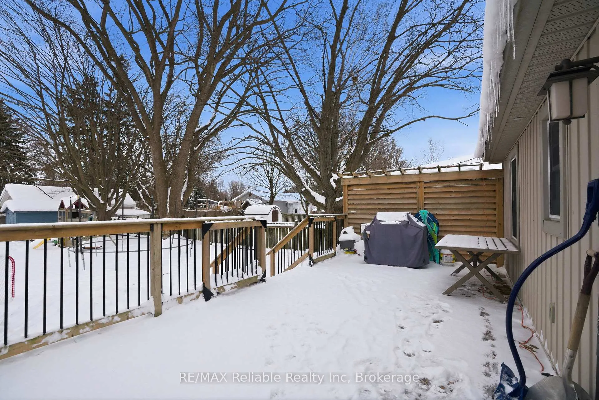 Photo 22 of 116 Oxford Street, Goderich, Goderich (Town) — HOMEH