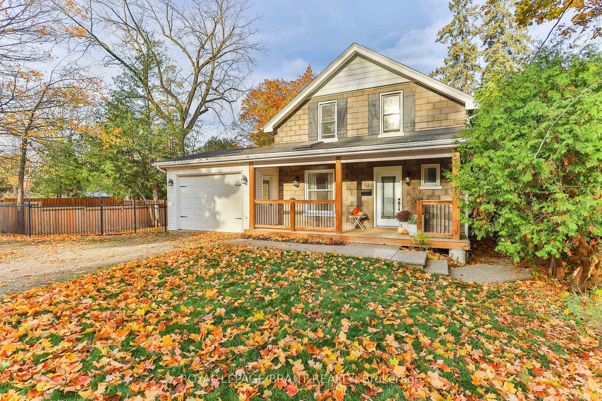 Photo 2 of 33 Baird Street, Brant, Paris — HOMEH