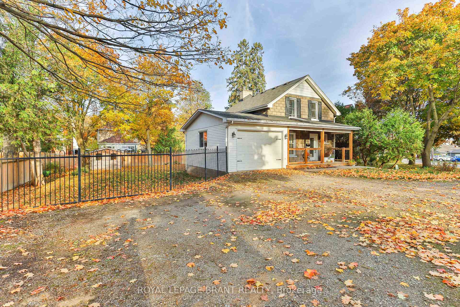 Photo 3 of 33 Baird Street, Brant, Paris — HOMEH
