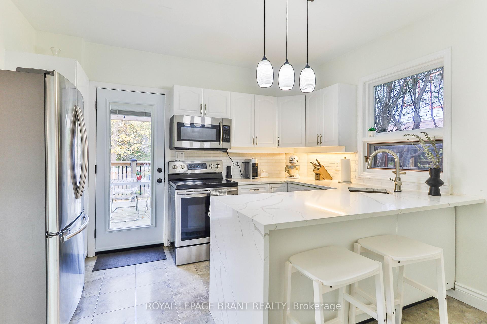 Photo 8 of 33 Baird Street, Brant, Paris — HOMEH