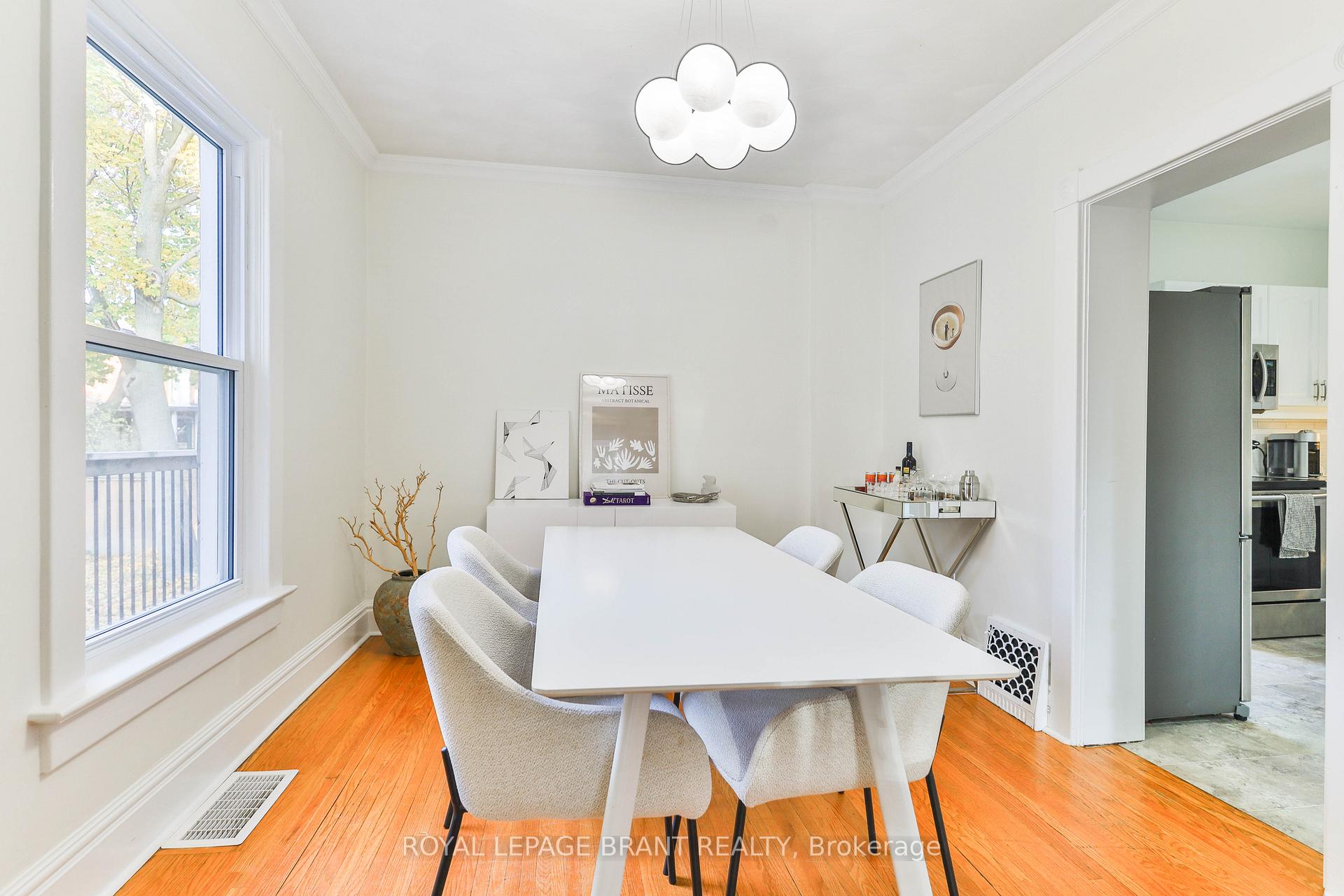 Photo 11 of 33 Baird Street, Brant, Paris — HOMEH