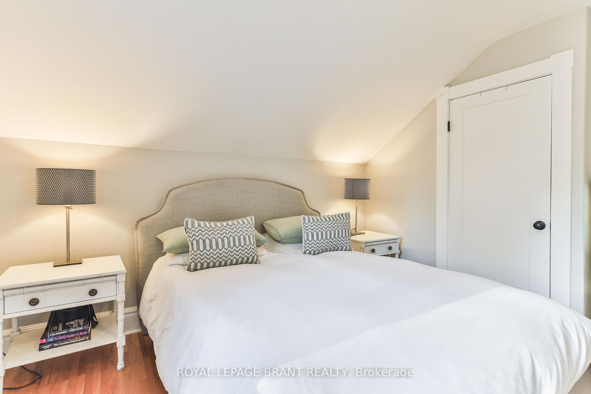 Photo 19 of 33 Baird Street, Brant, Paris — HOMEH