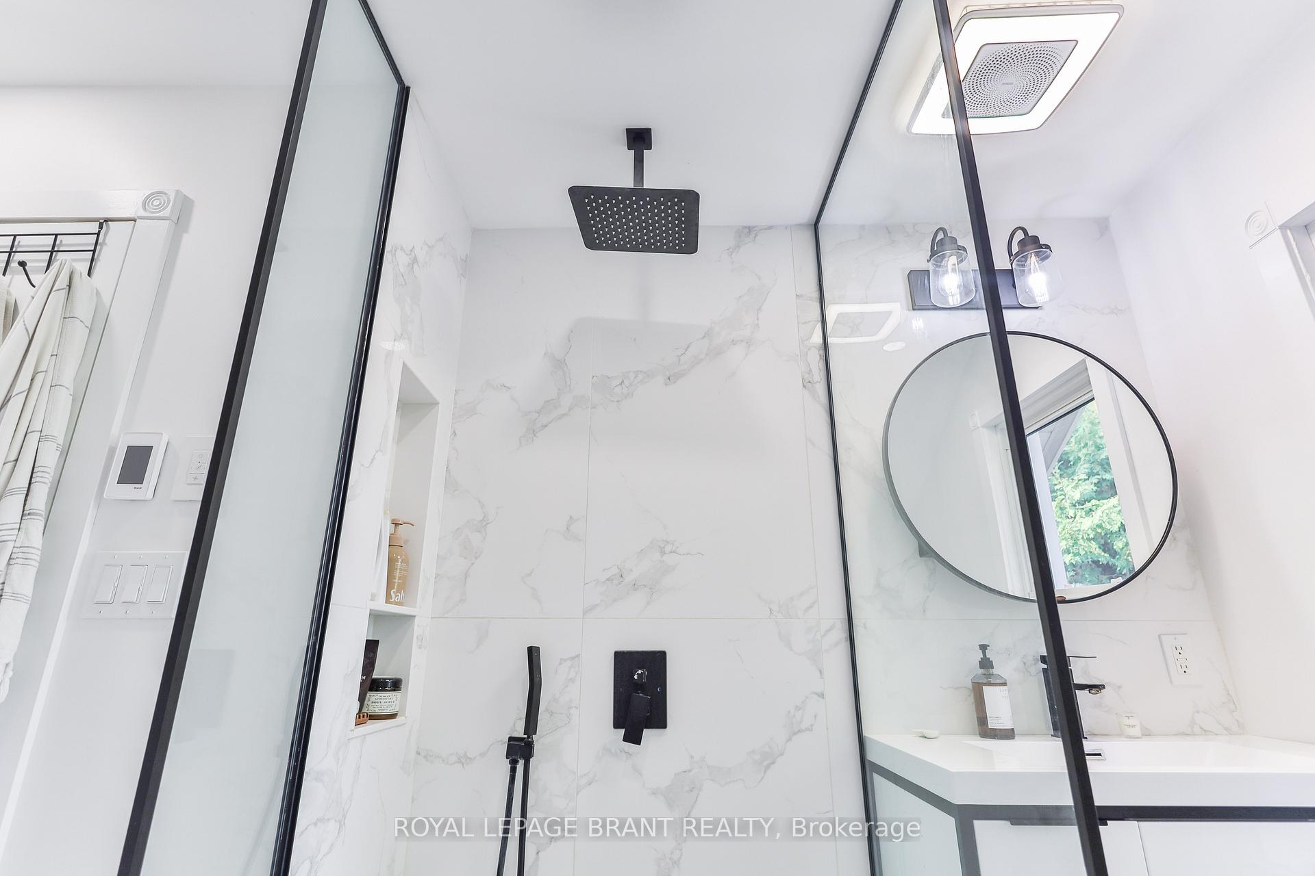 Photo 27 of 33 Baird Street, Brant, Paris — HOMEH