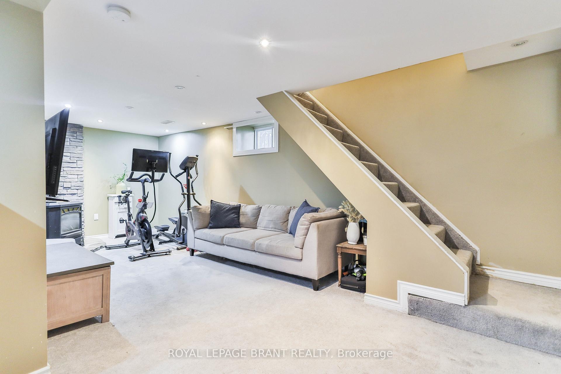 Photo 30 of 33 Baird Street, Brant, Paris — HOMEH
