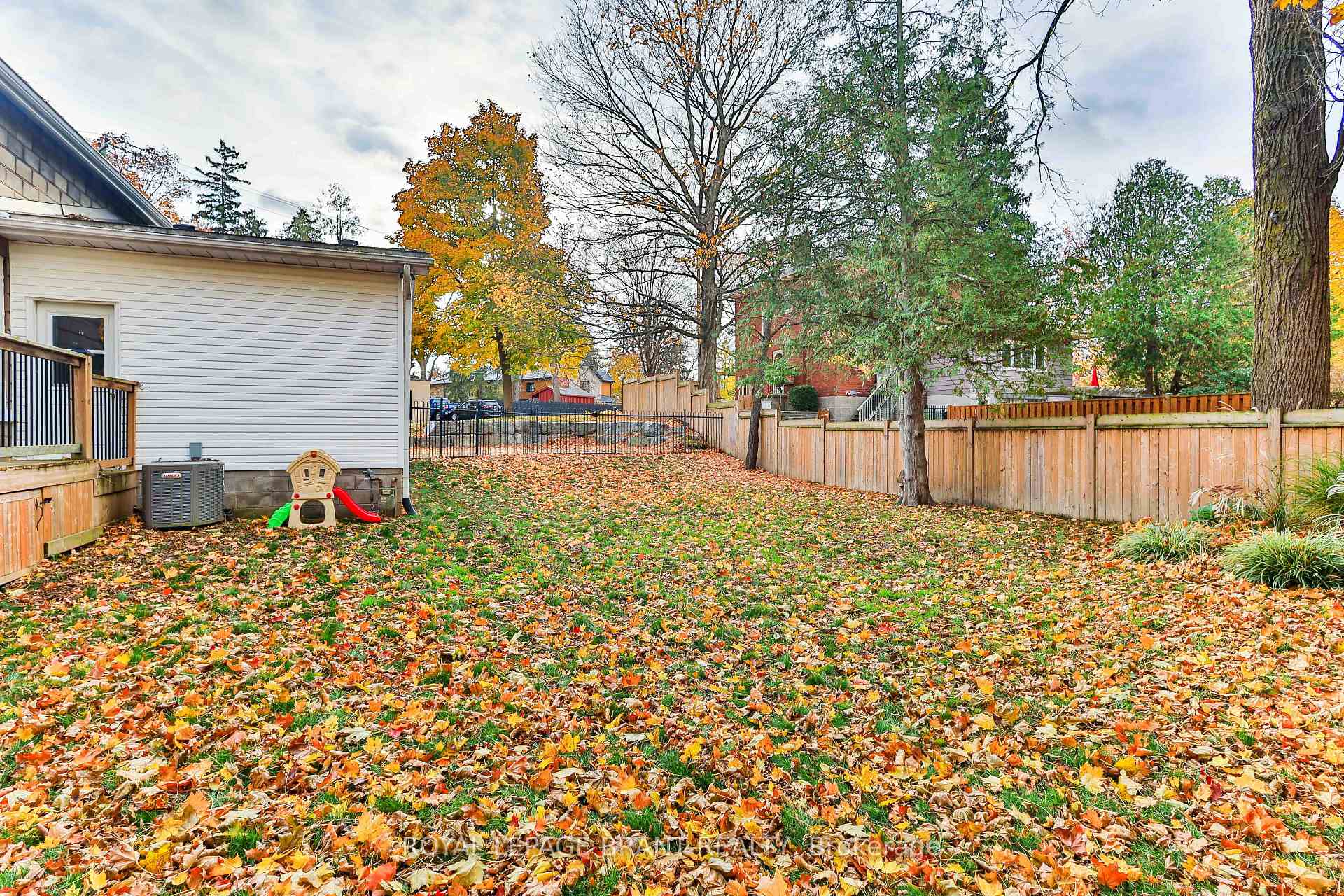 Photo 37 of 33 Baird Street, Brant, Paris — HOMEH