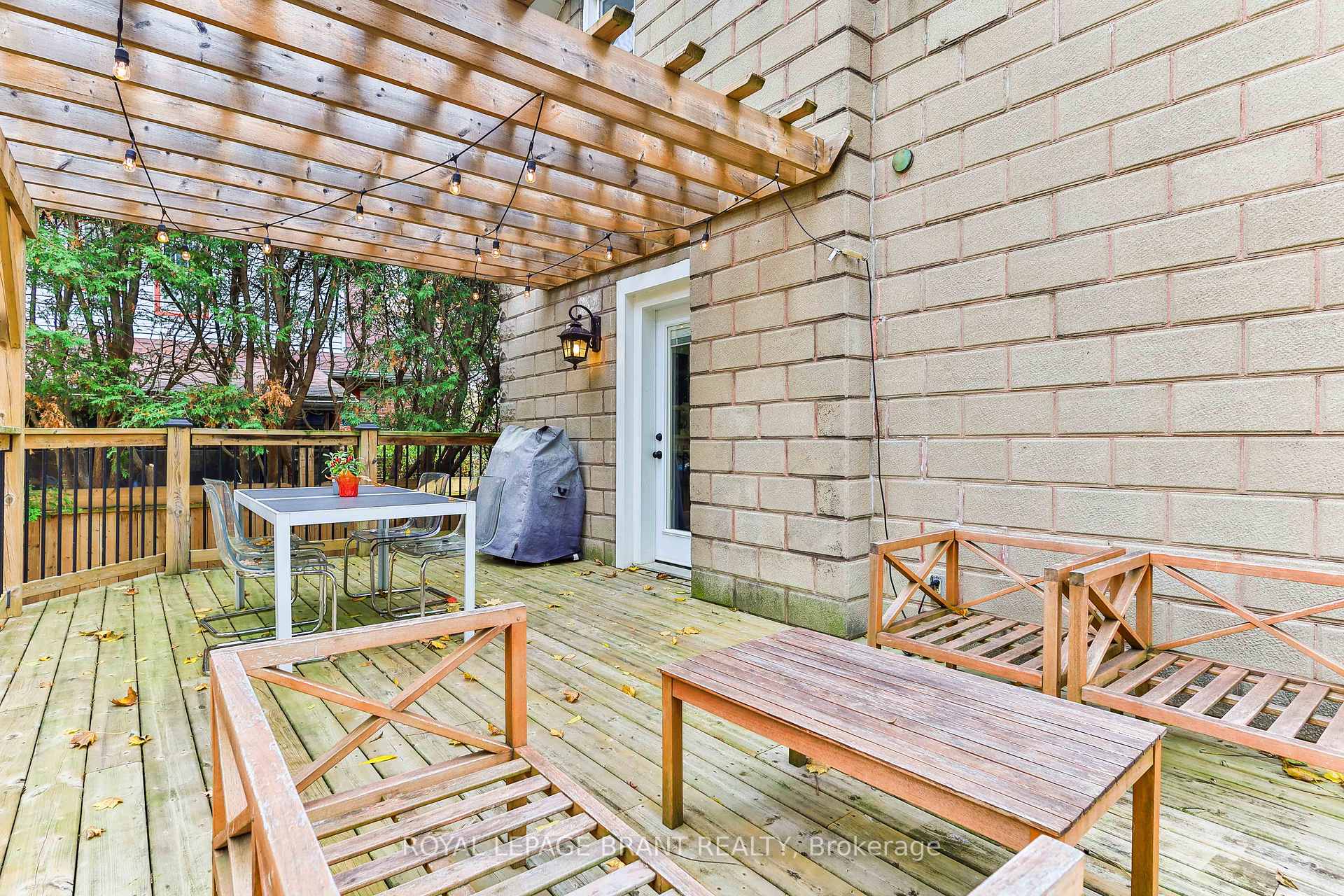 Photo 40 of 33 Baird Street, Brant, Paris — HOMEH